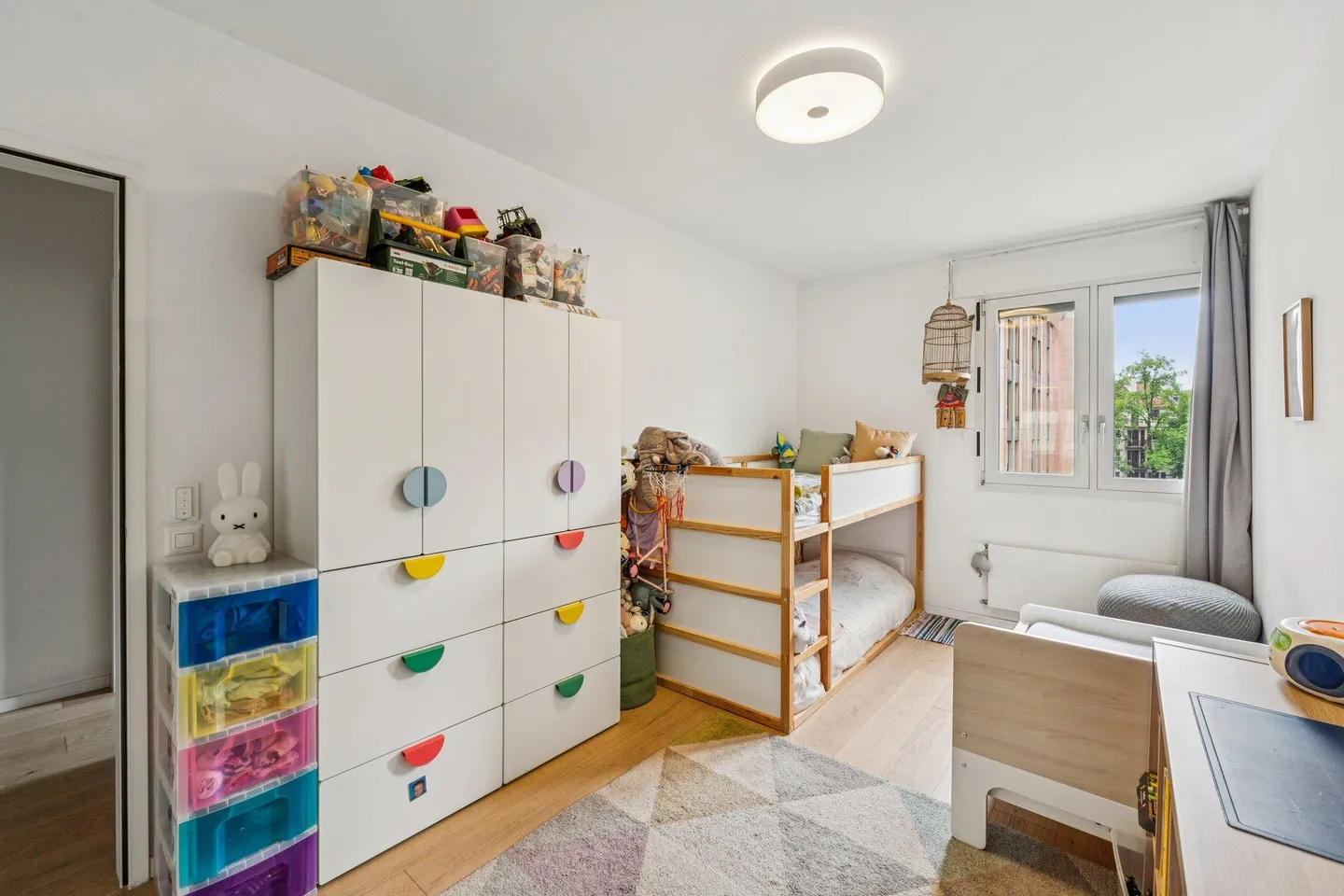 Bel appartement continu avec cheminée - Photo 10 sur 10