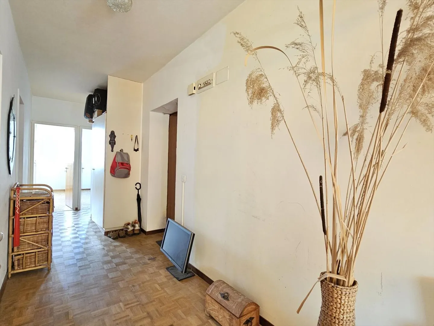 Le Lignon - 4 rooms to renovate with loggia - Photo 3 of 6