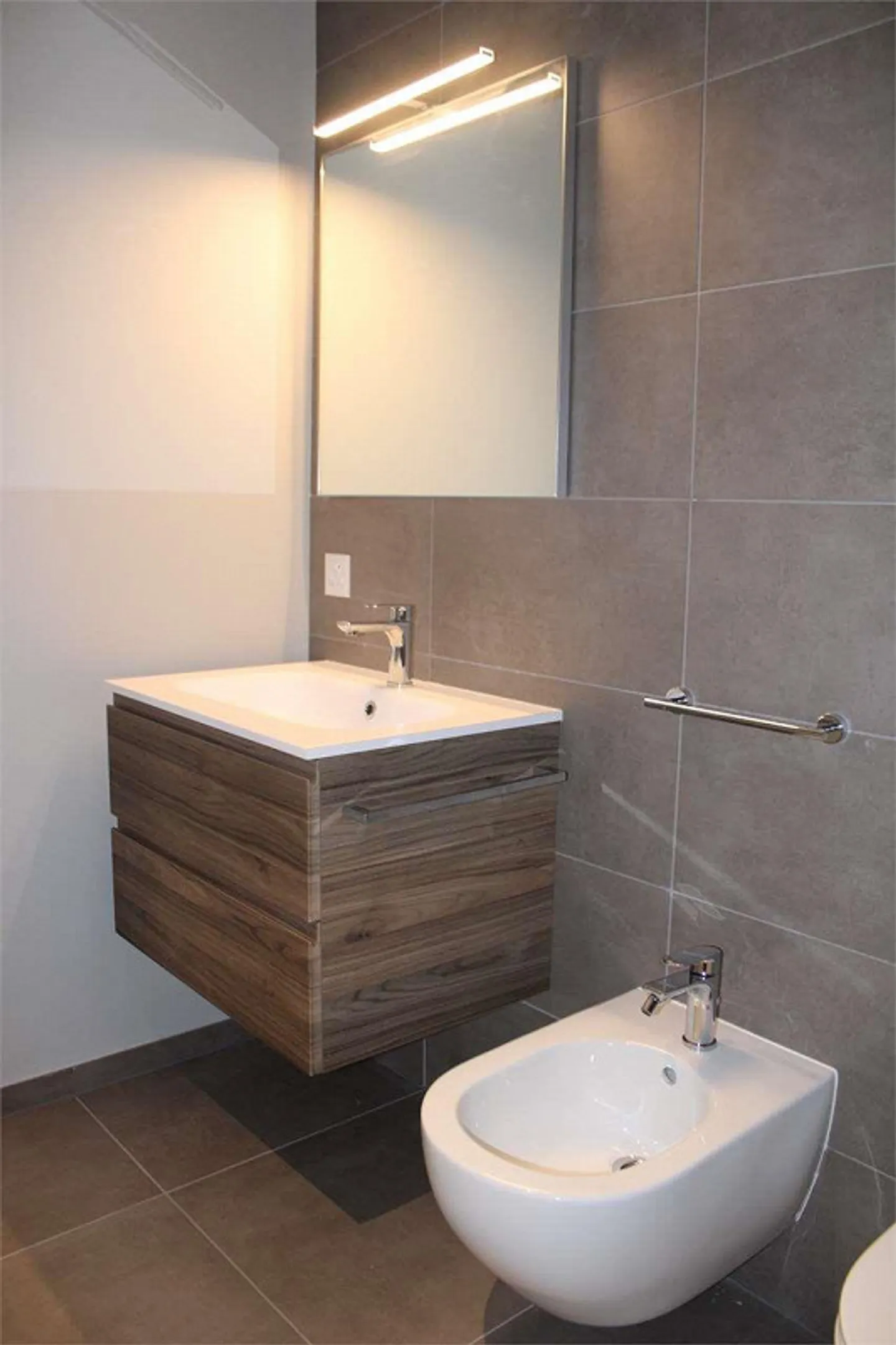 Bright 2.5 rooms with large terrace - Photo 4 of 10