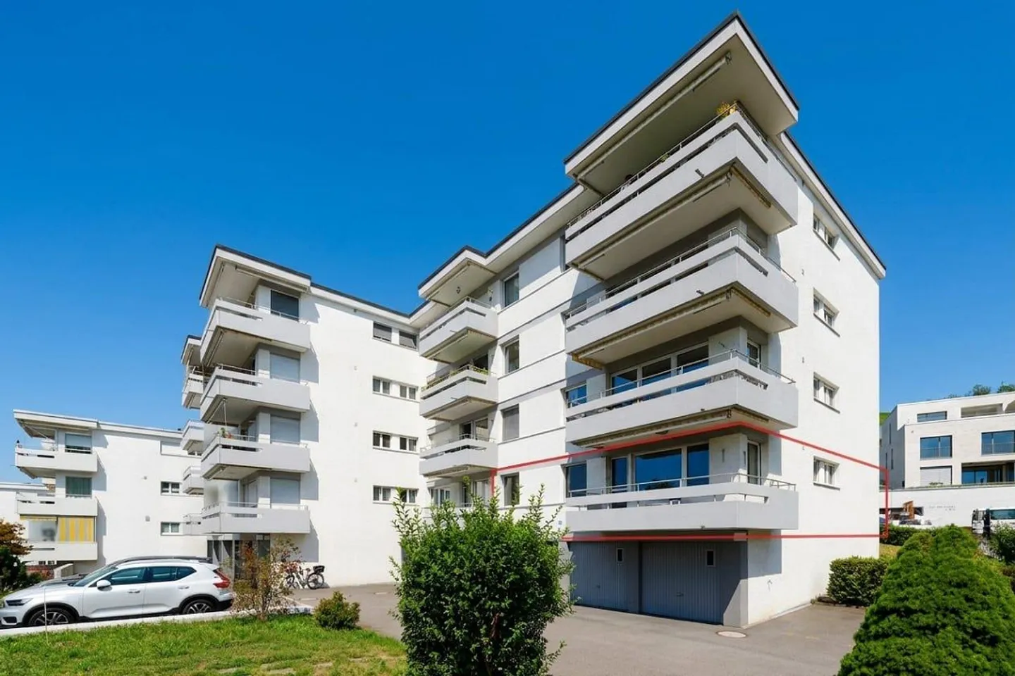 Luminoso appartamento di 5,5 stanze con balcone e box doppio a Baar - Foto 12 di 13