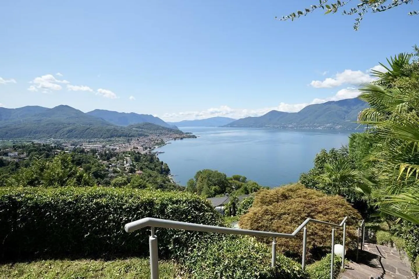 Villa di 7 1/2 locali vista panoramica sul lago - Foto 33 di 47