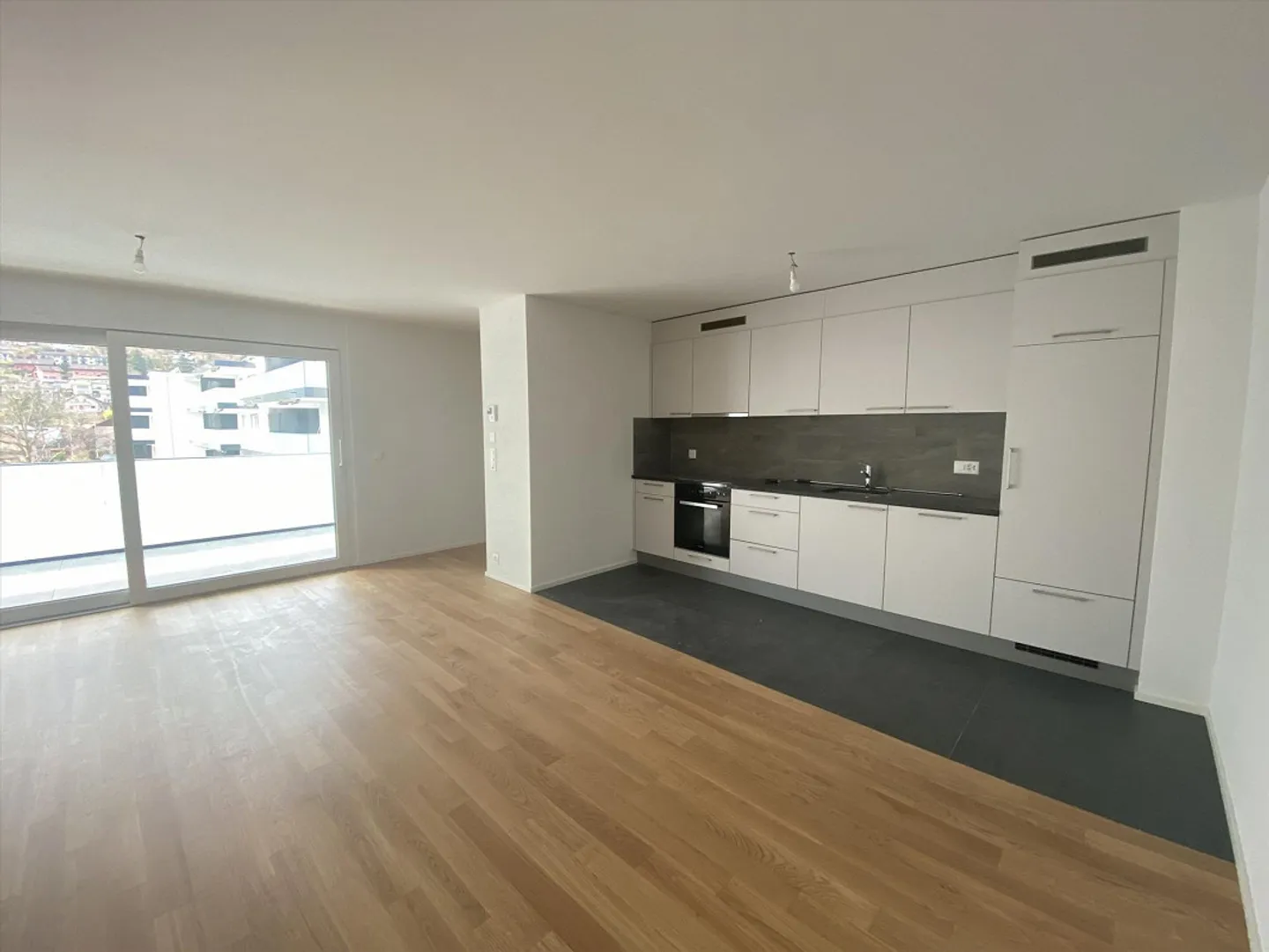 Magnifique appartement de 2.5 pièces - Photo 2 sur 7