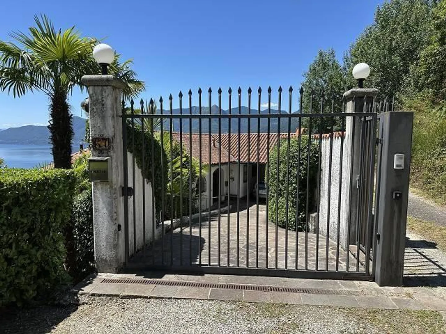Villa di 7 1/2 locali vista panoramica sul lago - Foto 37 di 47