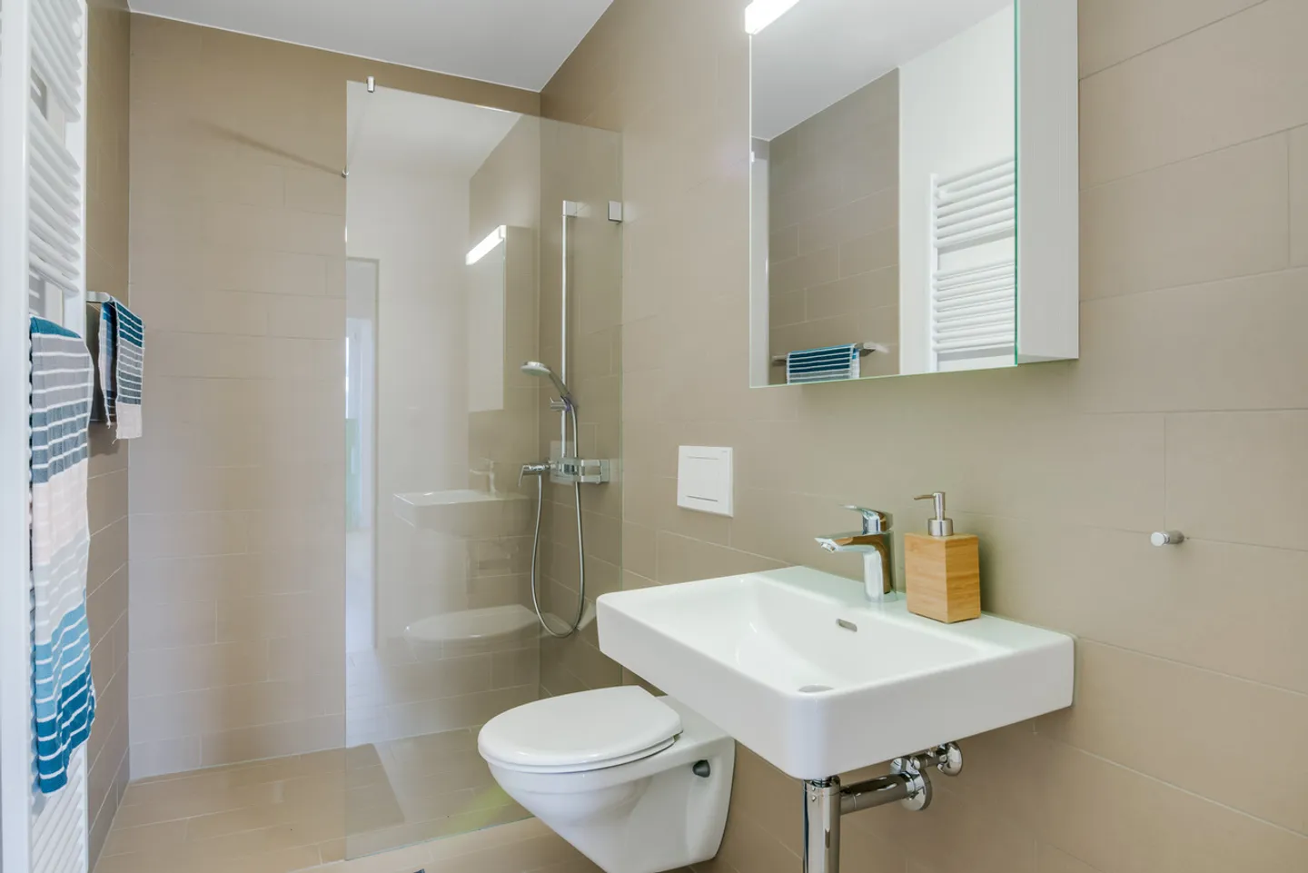 Moderno appartamento in Dietikon - Foto 11 di 13