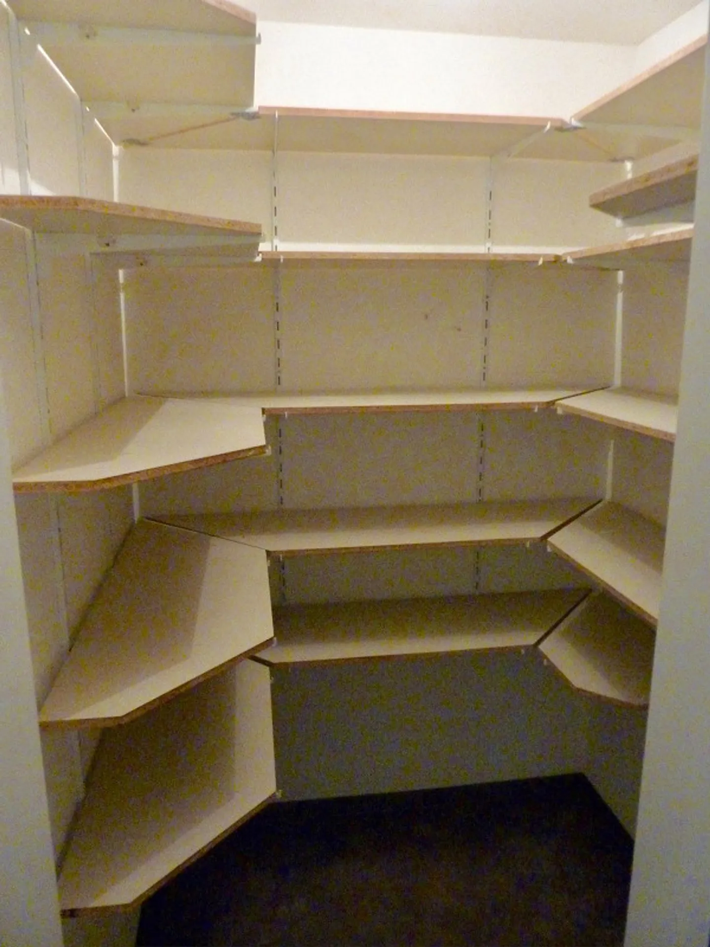 Grand Appartement au Rez-de-Chaussée - Photo 4 sur 12