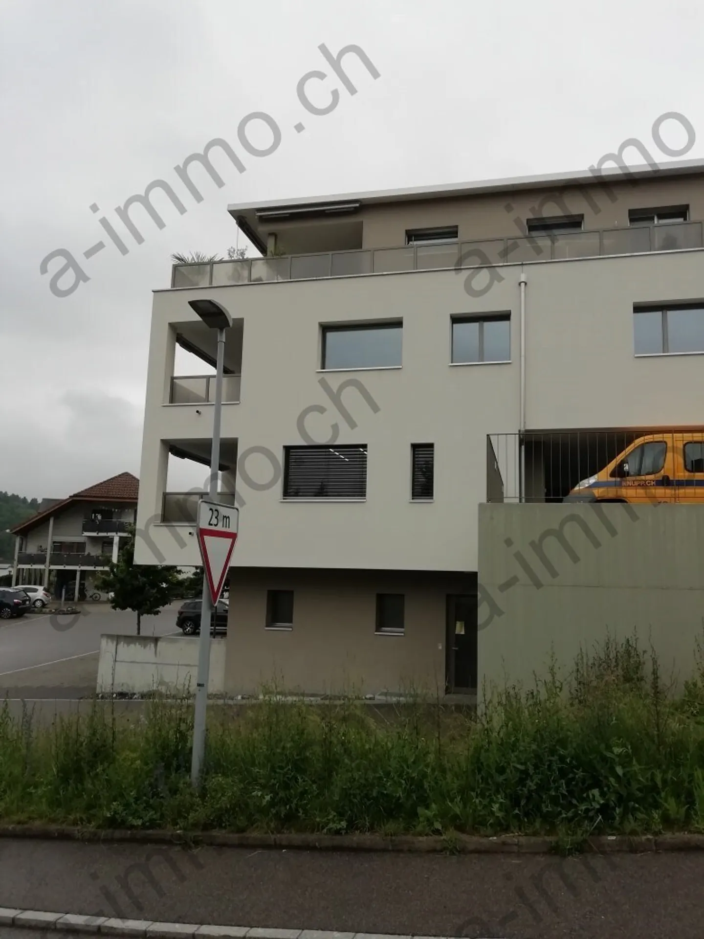 Überdachter Parkplatz mieten - Foto 2 von 5