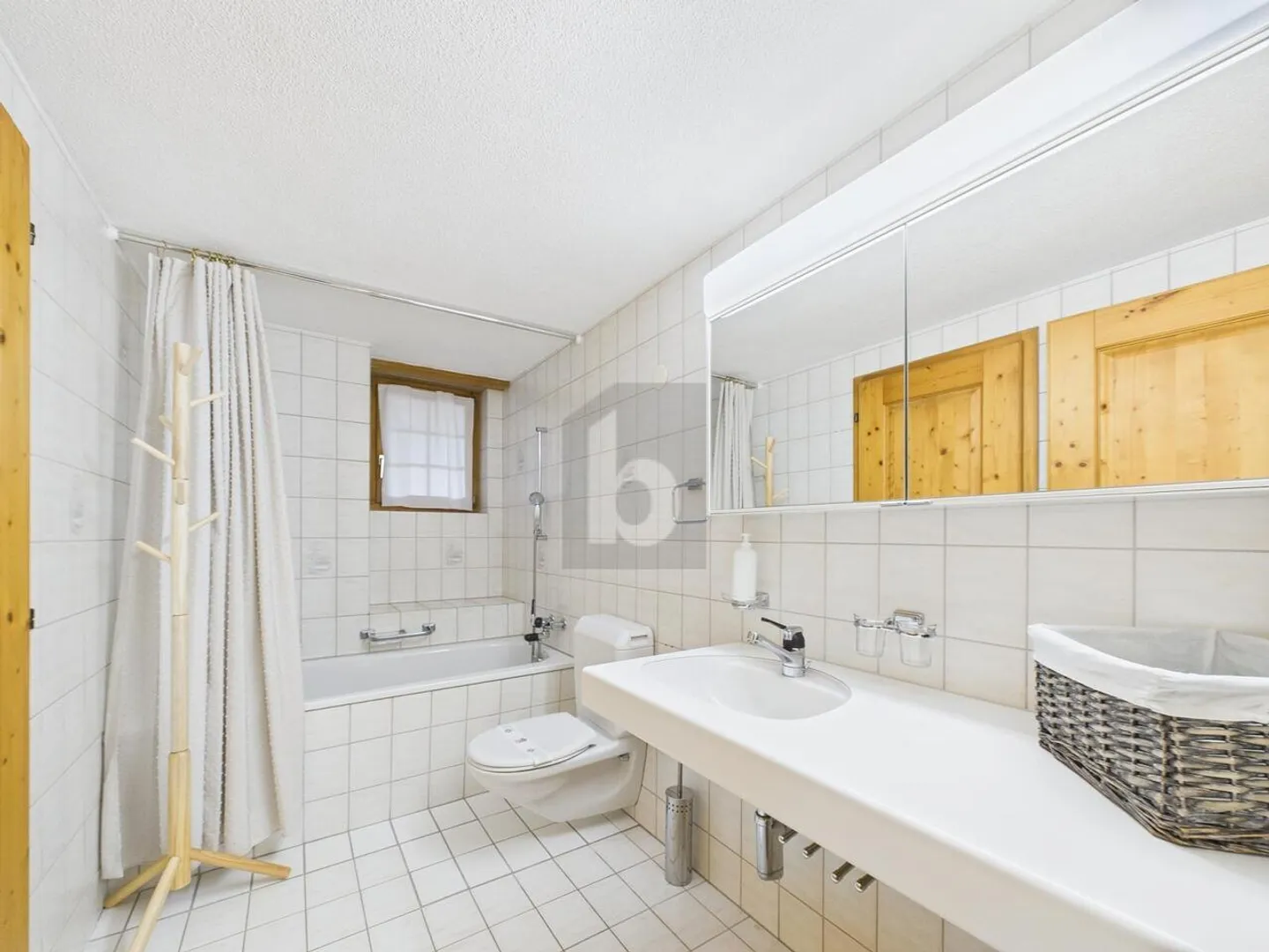 READY TO MOVE IN NEAR FLIMS, LAAX, DISENTIS - Photo 3 of 6