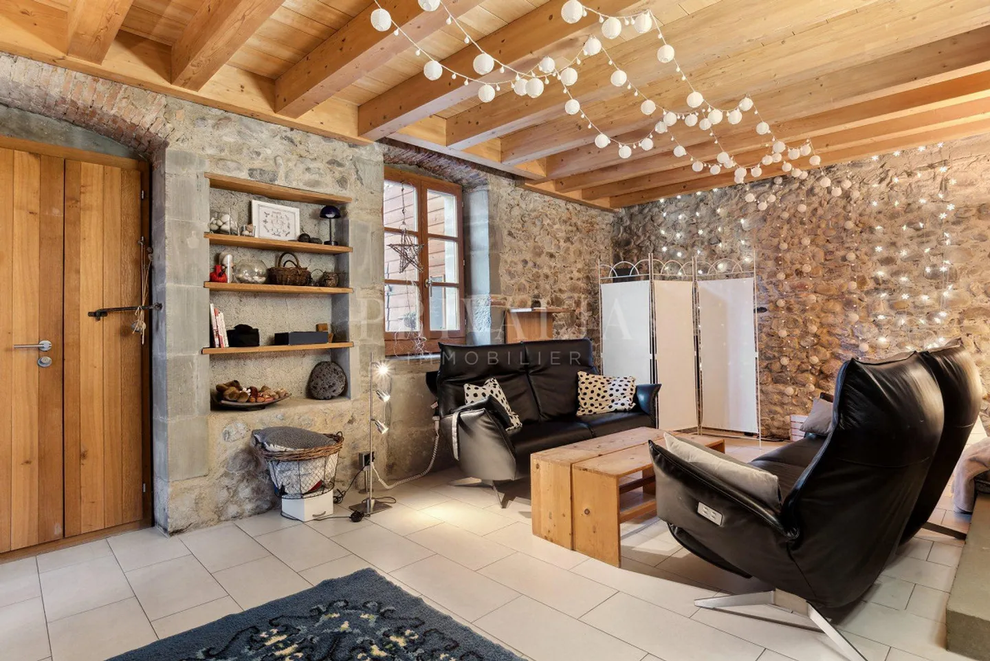 Rare object: Magnificent renovated farmhouse in Sézegnin - Photo 5 of 8