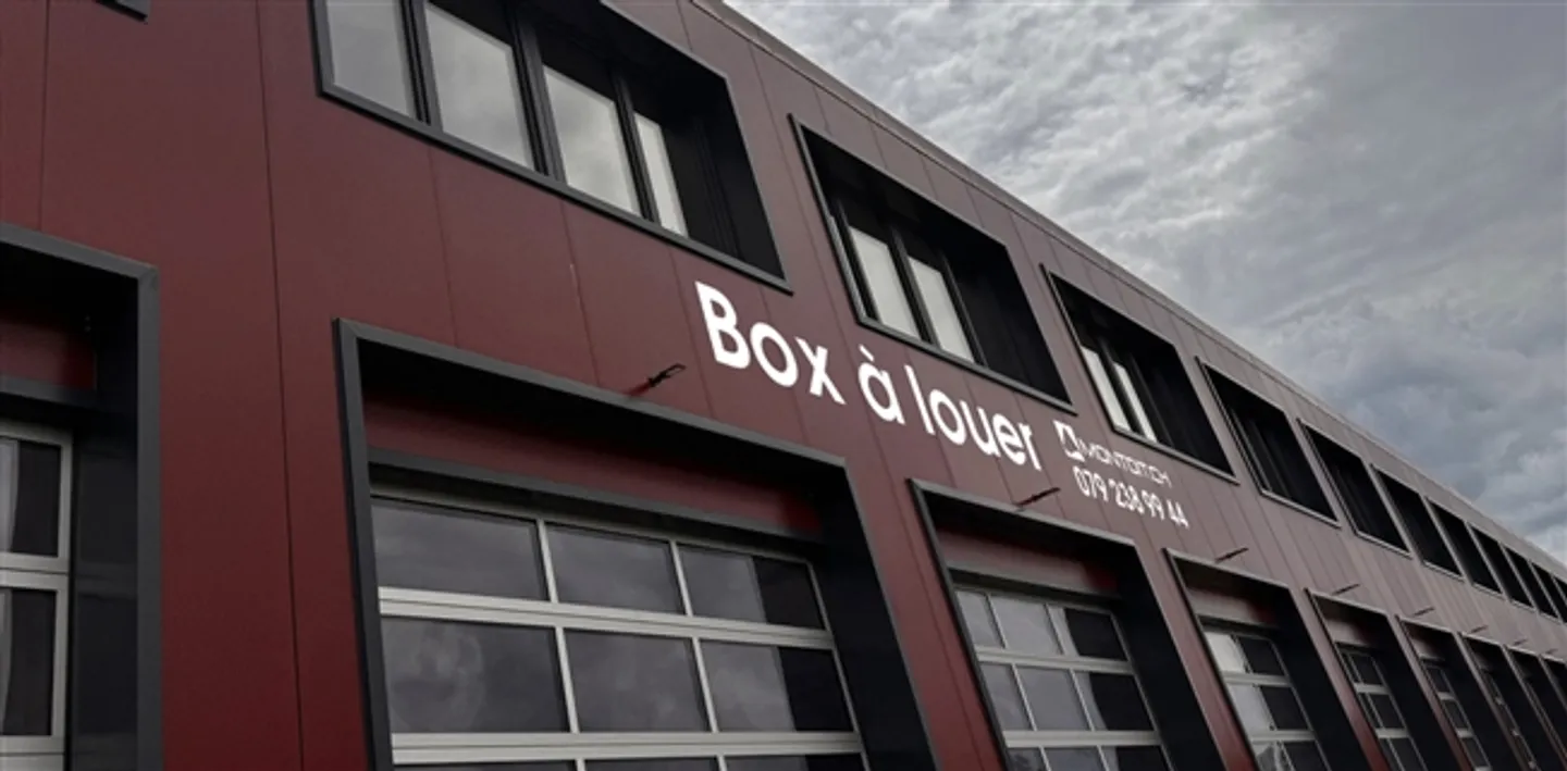 Yverdon-les-Bains, à louer, BOX de 120 m2 avec porte sectionnelle - Photo 3 sur 6