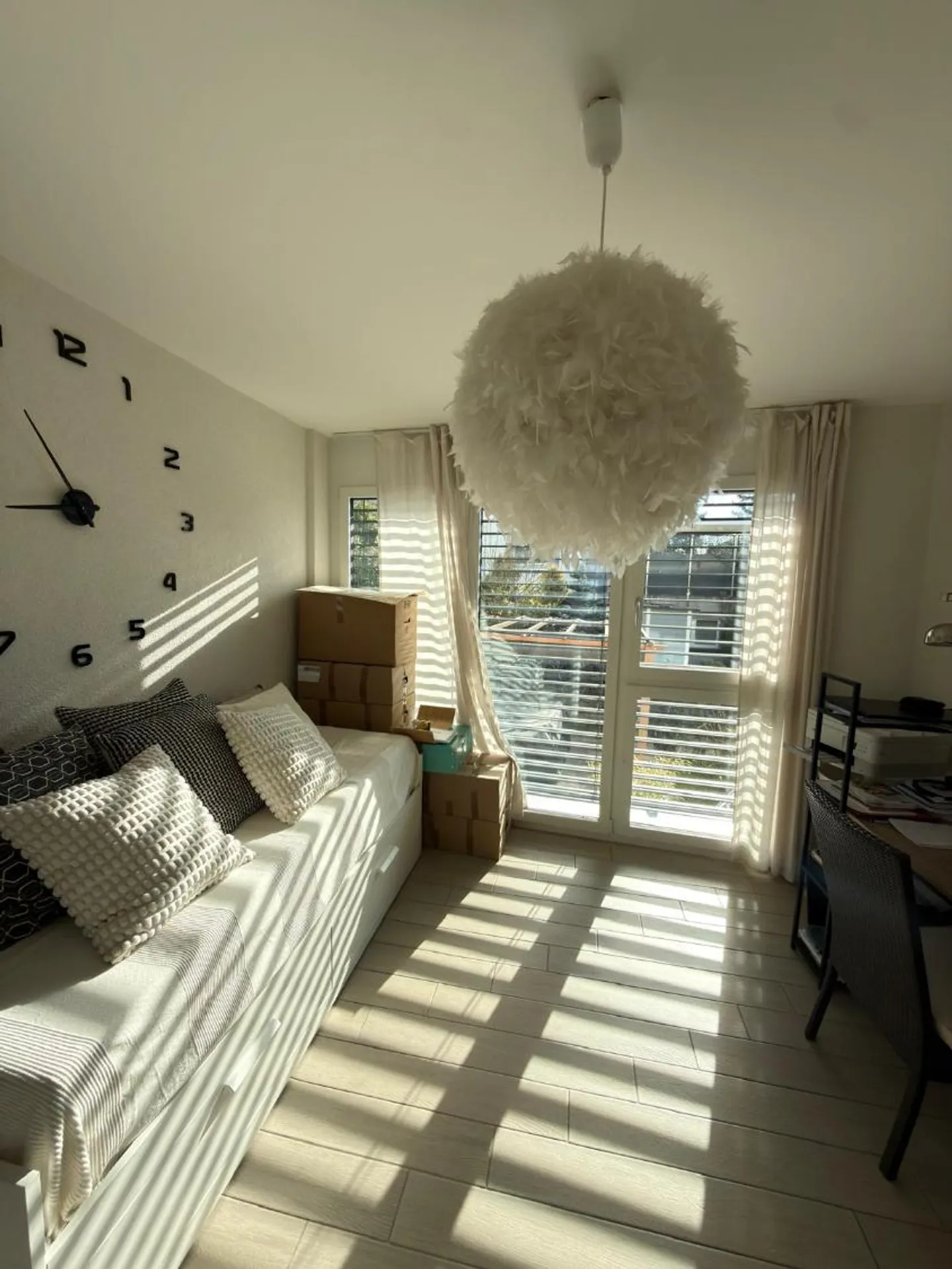 Furnished 4.5 Room Apartment - Photo 2 of 6