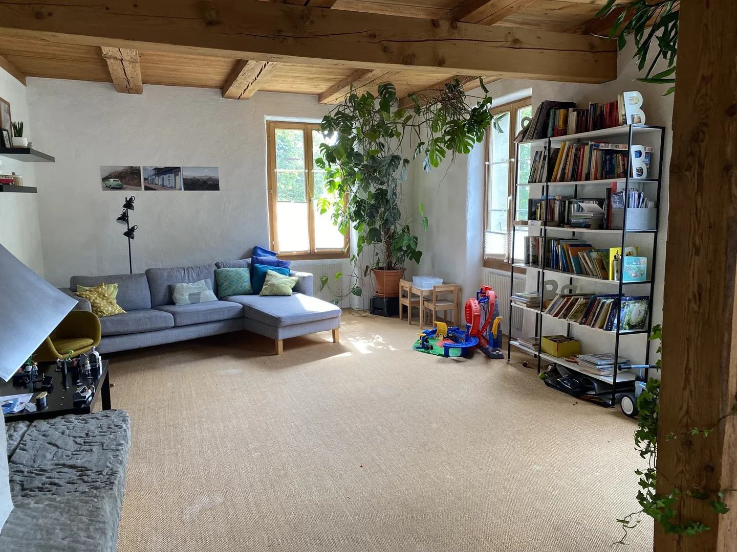 APPARTEMENT DE 4½ PIÈCES À ERSIGEN (BE), MEUBLÉ, TEMPORAIRE - Photo 2 sur 10