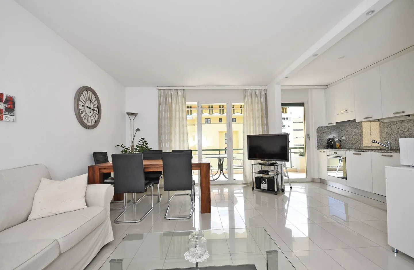 2.5-room condominium including 1 parking space - Photo 6 of 9