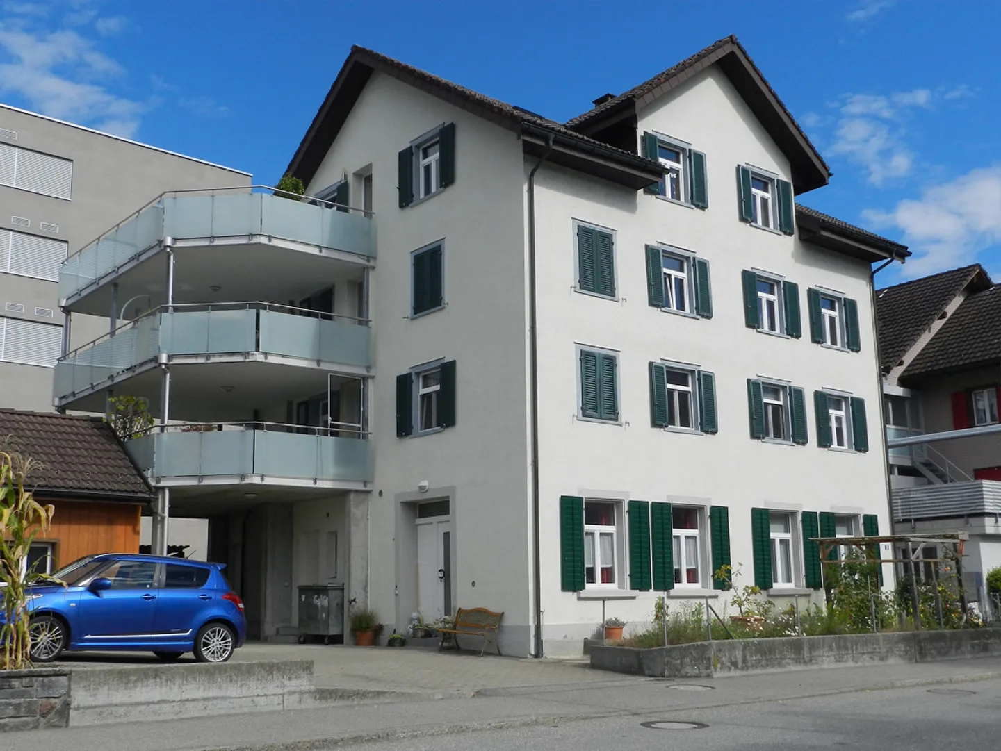 Appartement spacieux de 4 1/2 pièces avec terrasse couverte de 38m2 - Photo 1 sur 13