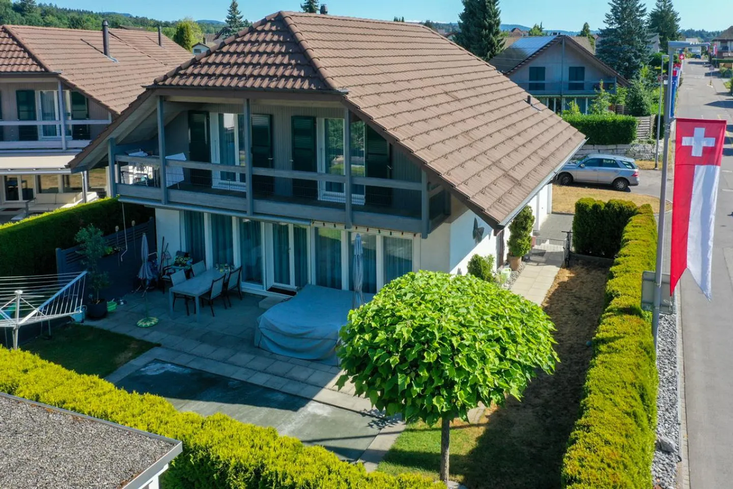 Well-maintained, detached with separate double garage - Photo 2 of 14