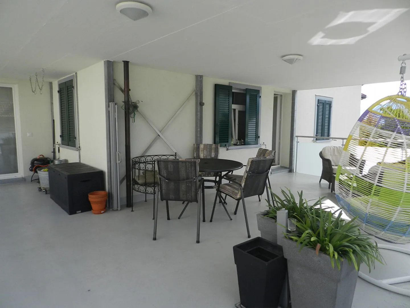 Appartement spacieux de 4 1/2 pièces avec terrasse couverte de 38m2 - Photo 11 sur 13