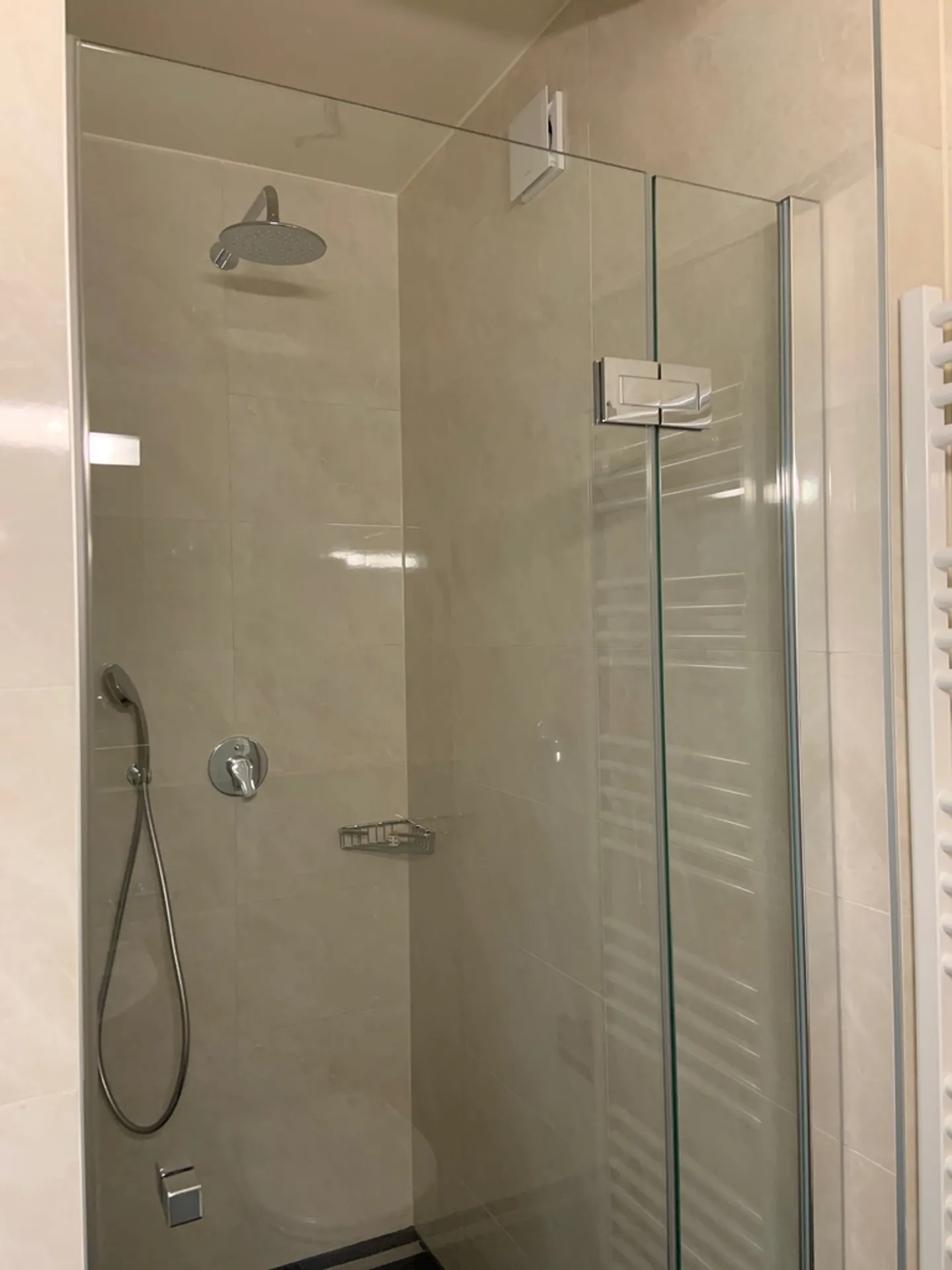 Duplex con 4,5 camere di 162 m² ciascuna - Foto 10 di 11