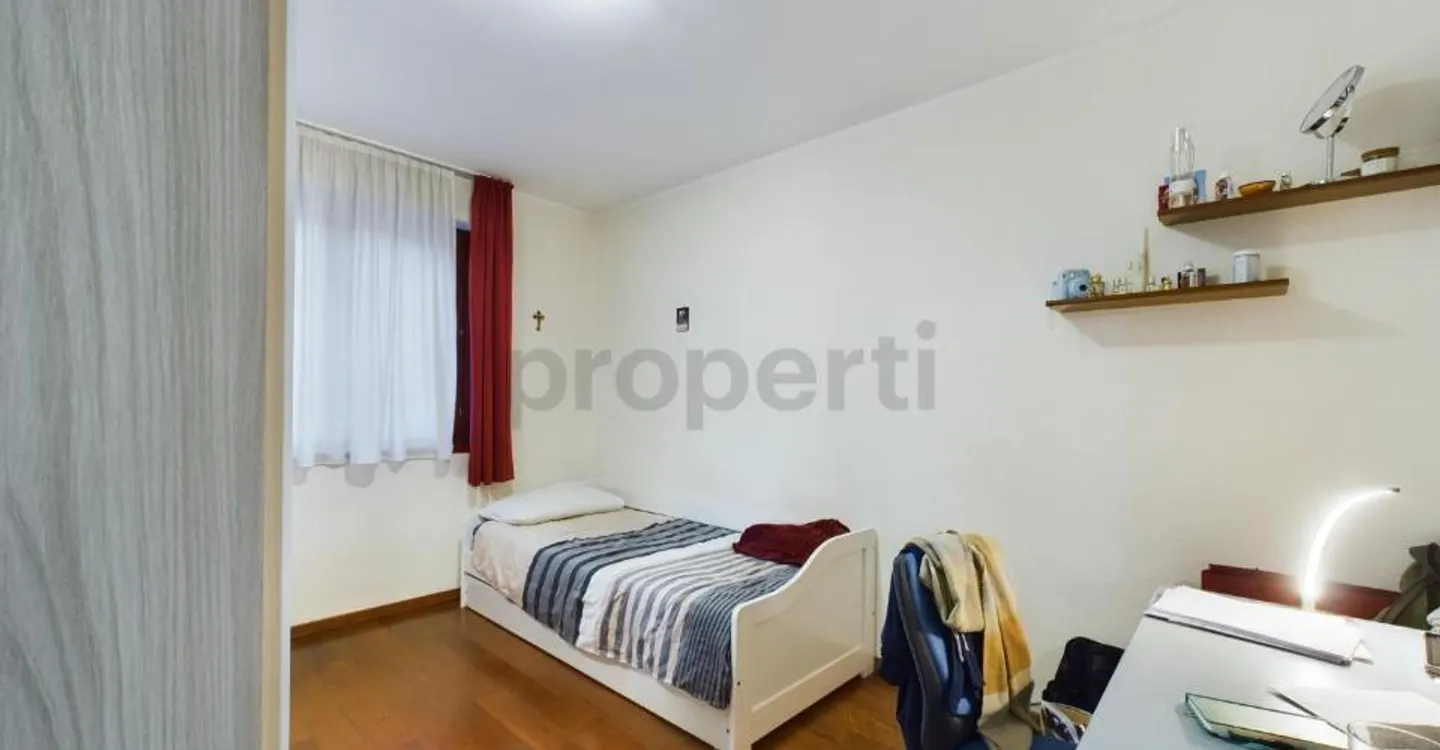 Ampio Appartamento Ristrutturato - Foto 5 di 10