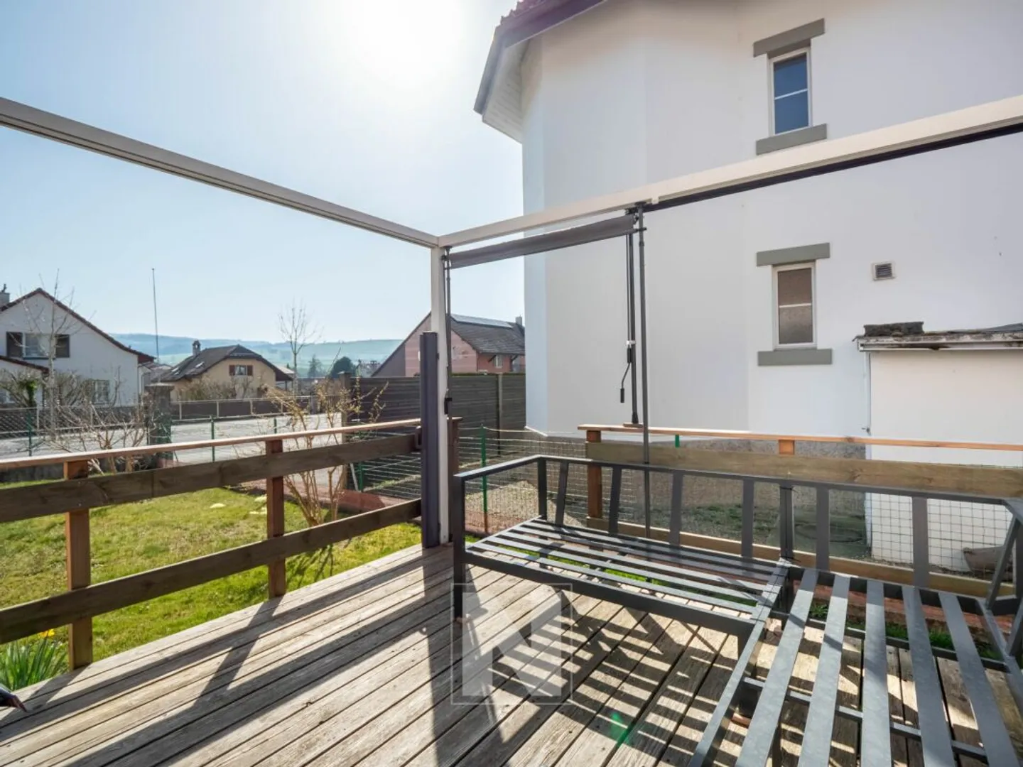 Gebäude mit 4 Wohnungen und Nebengebäuden im Zentrum von Lucens - Foto 3 von 32