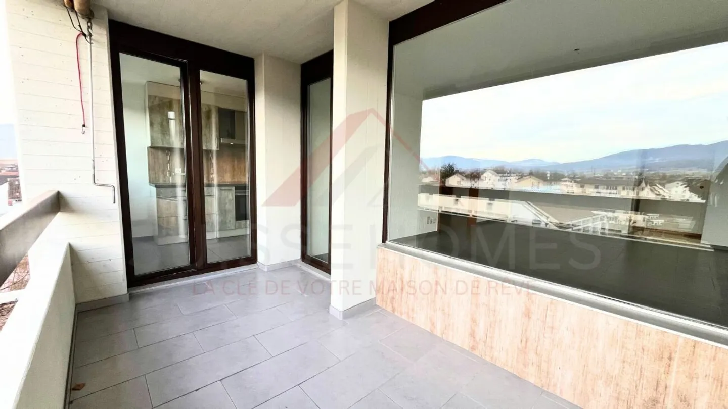 Renoviertes Apartment mit Terrasse - Foto 2 von 9