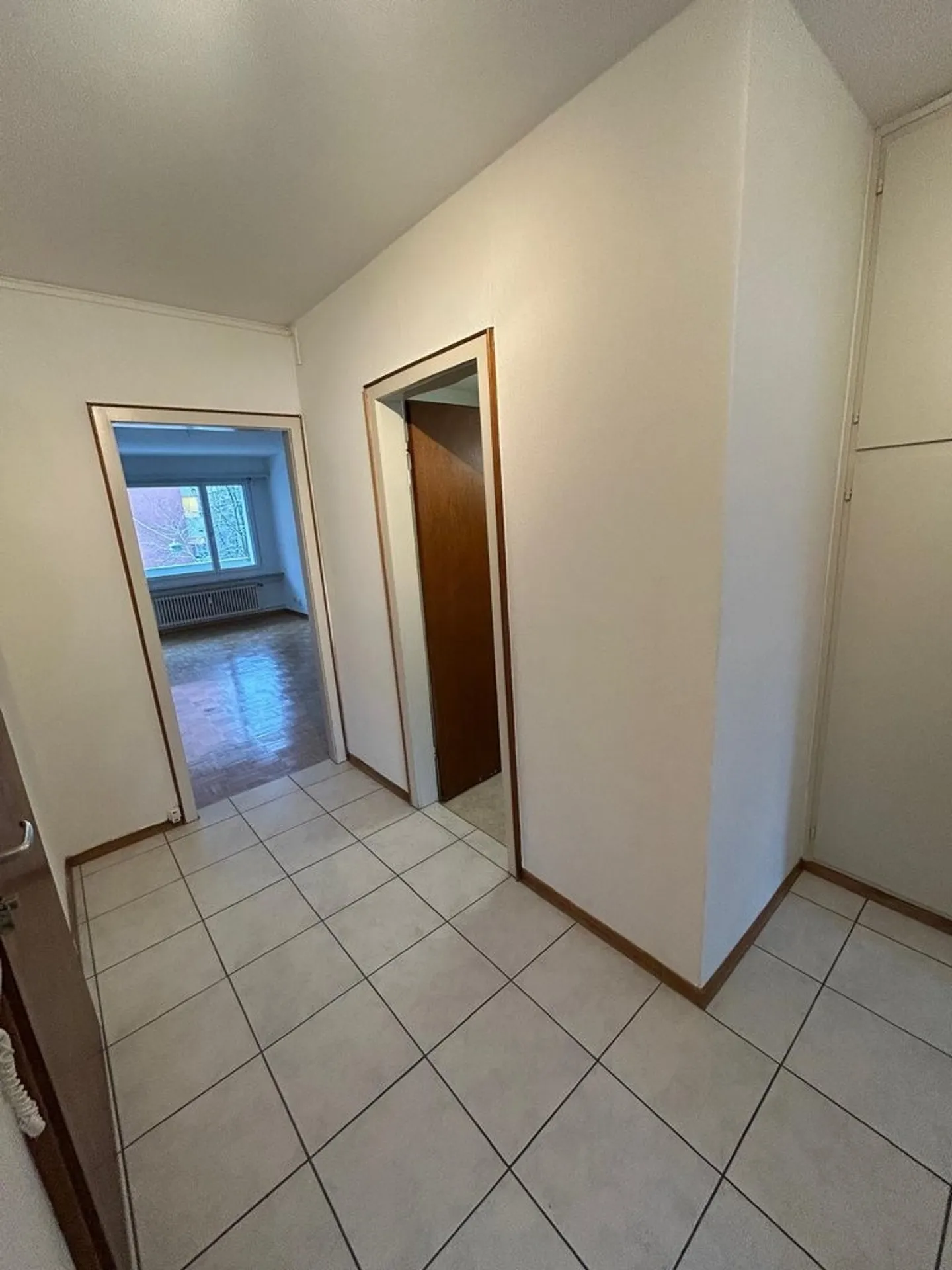 Helle 2-Zimmer-Wohnung mit 2 Balkonen im Kleinbasel - Foto 3 von 9