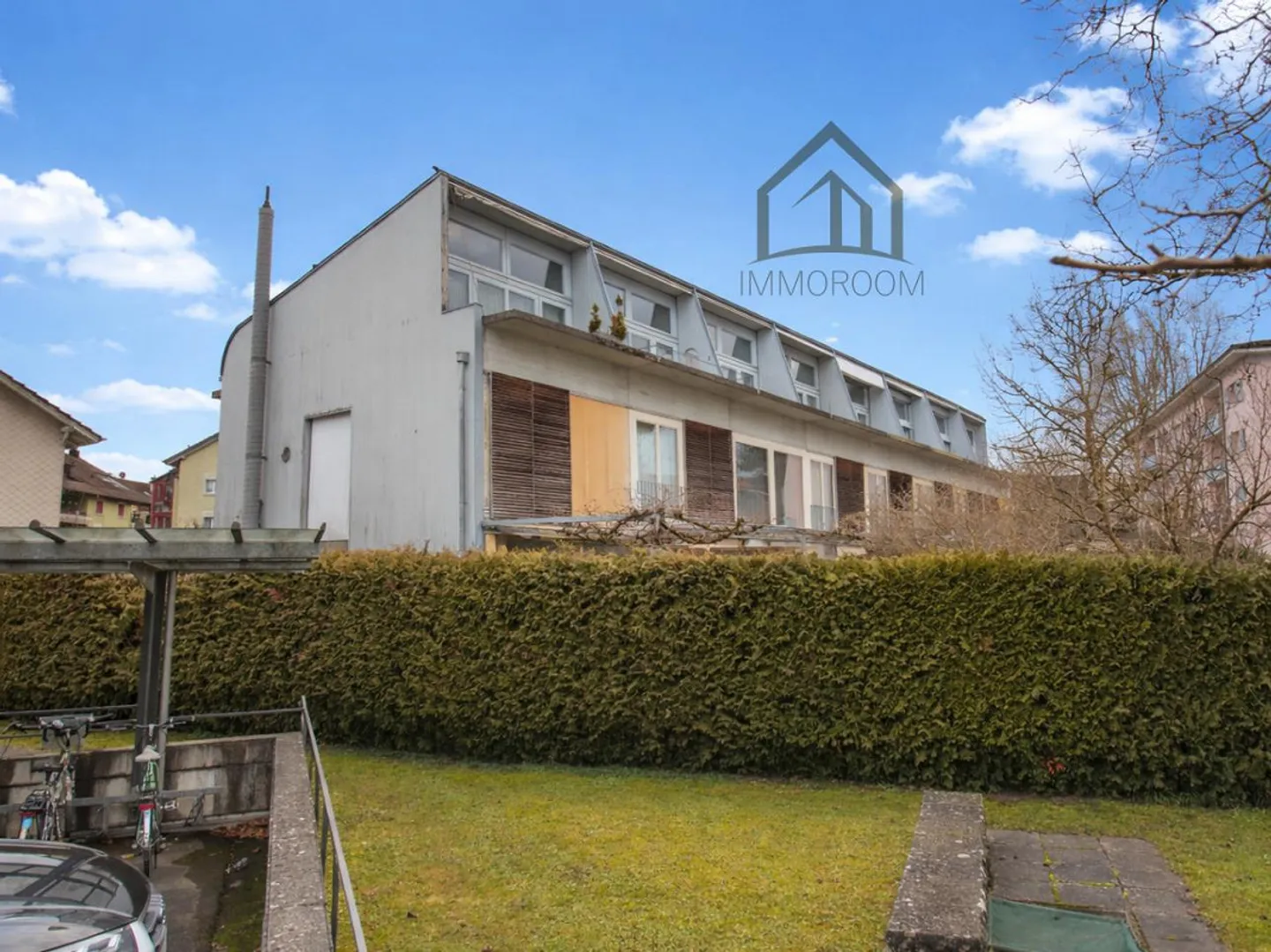Terraced House in Preferred Residential Area - Photo 15 of 16