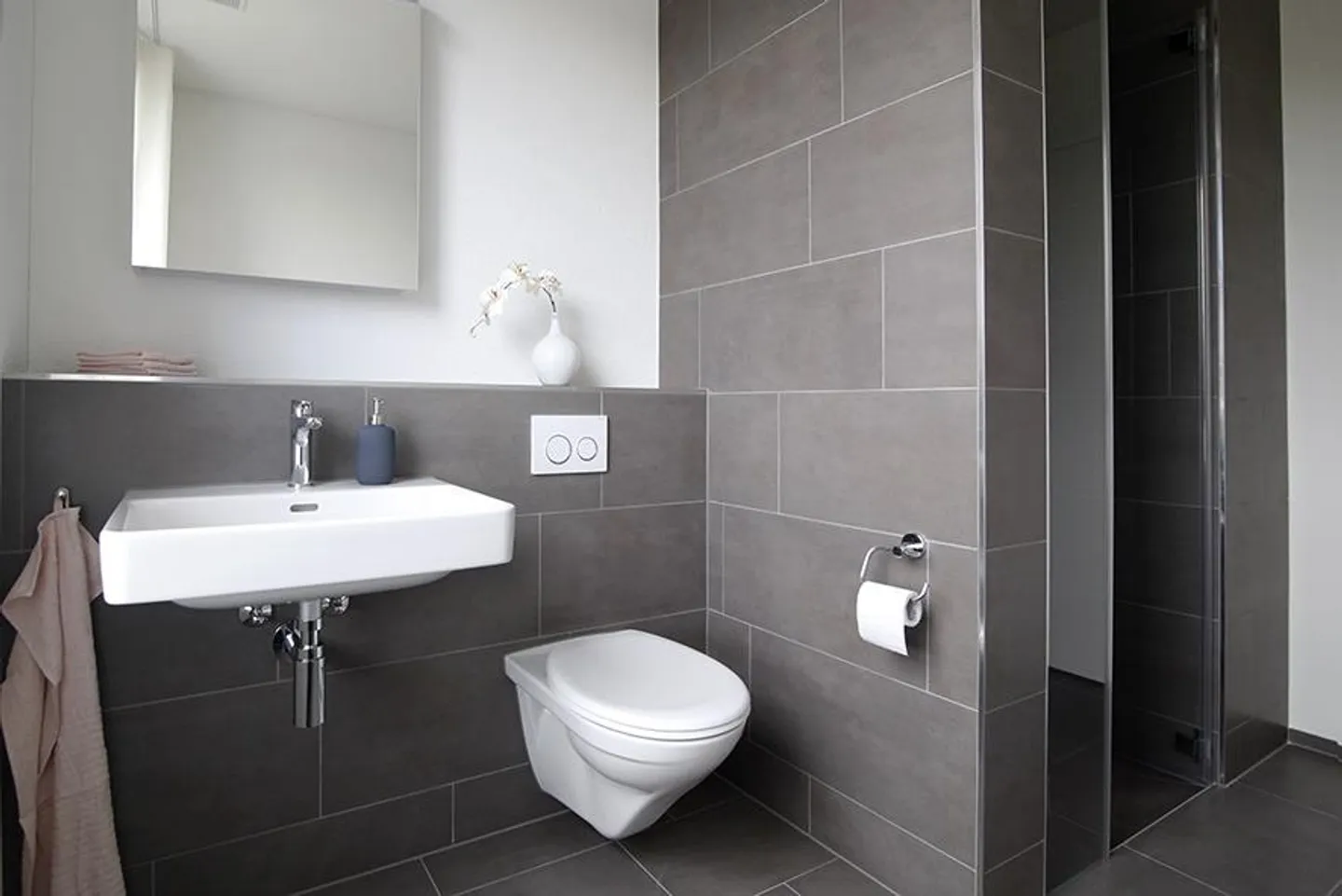 Living close to the city yet in peace? Your search ends here! - Photo 8 of 13