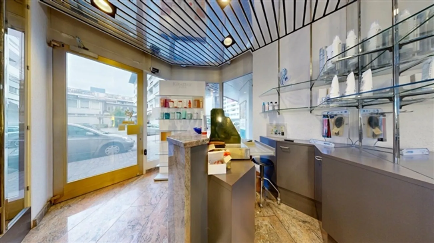 Espace commercial attrayant au centre de Burgdorf - Photo 8 sur 11
