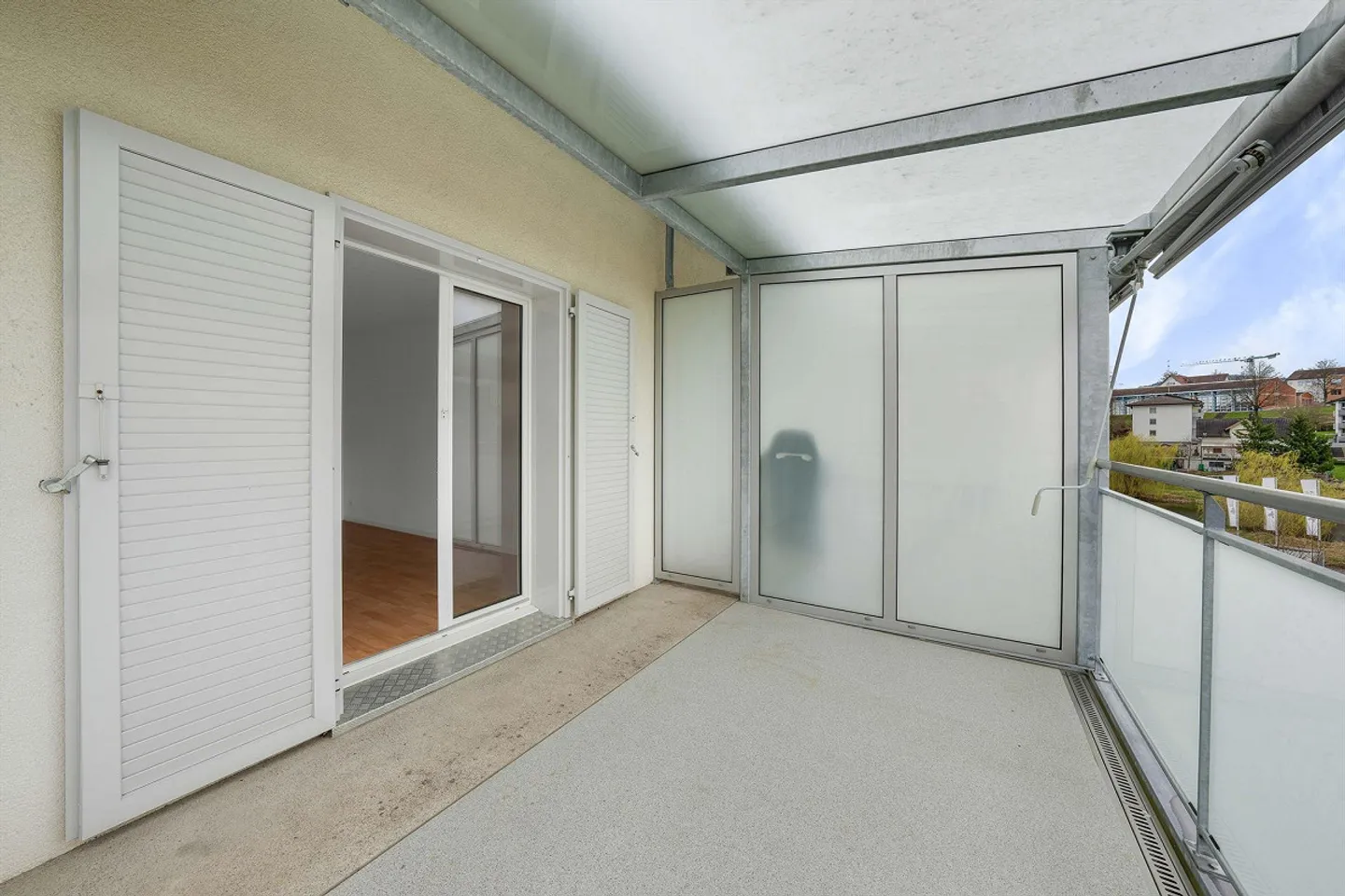 Bright 3-room apartment for rent in Oberuzwil - Photo 9 of 9