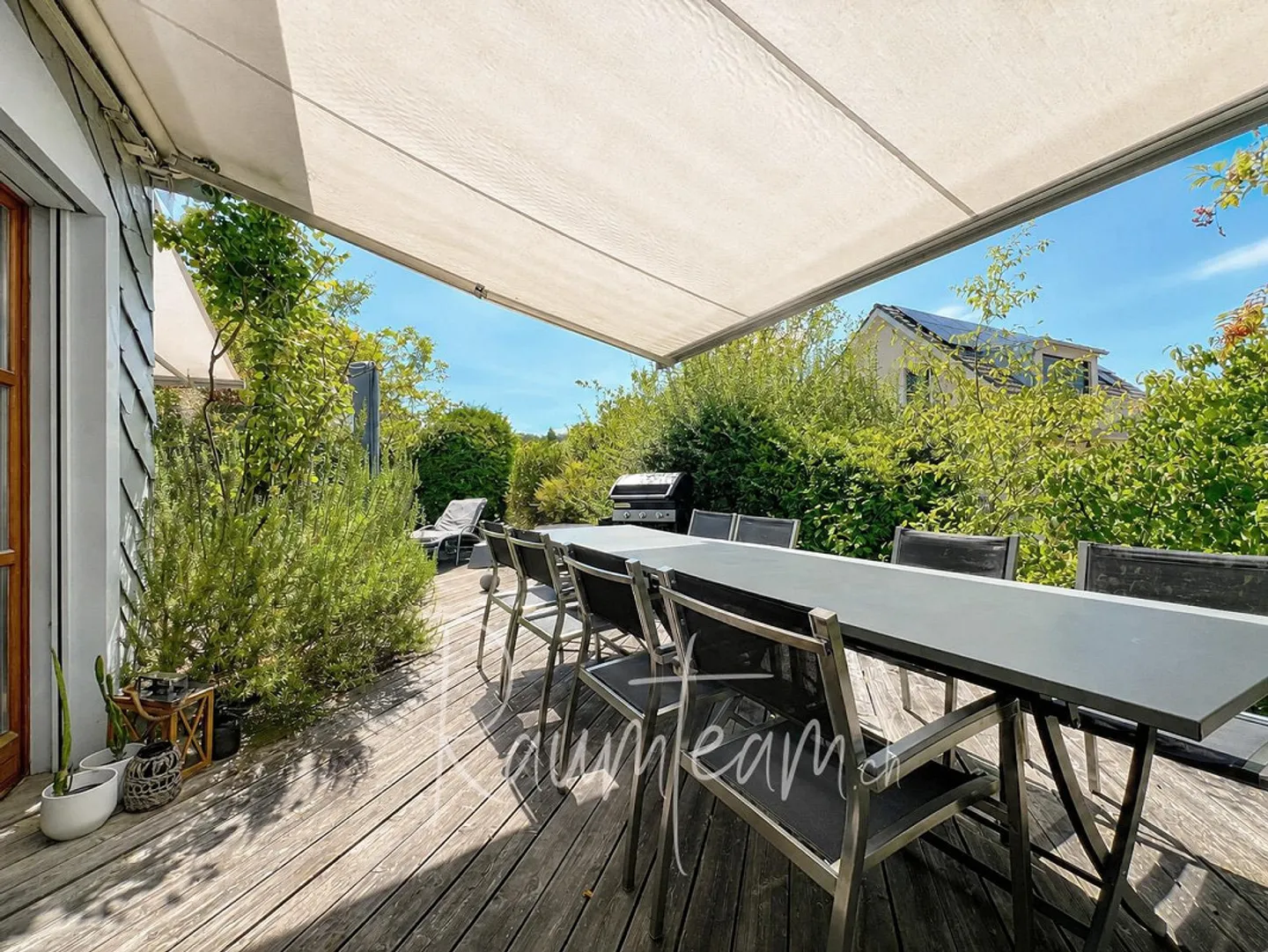 Une maison pour les familles avec un caractère particulier et un jardin de rêve - Photo 5 sur 16