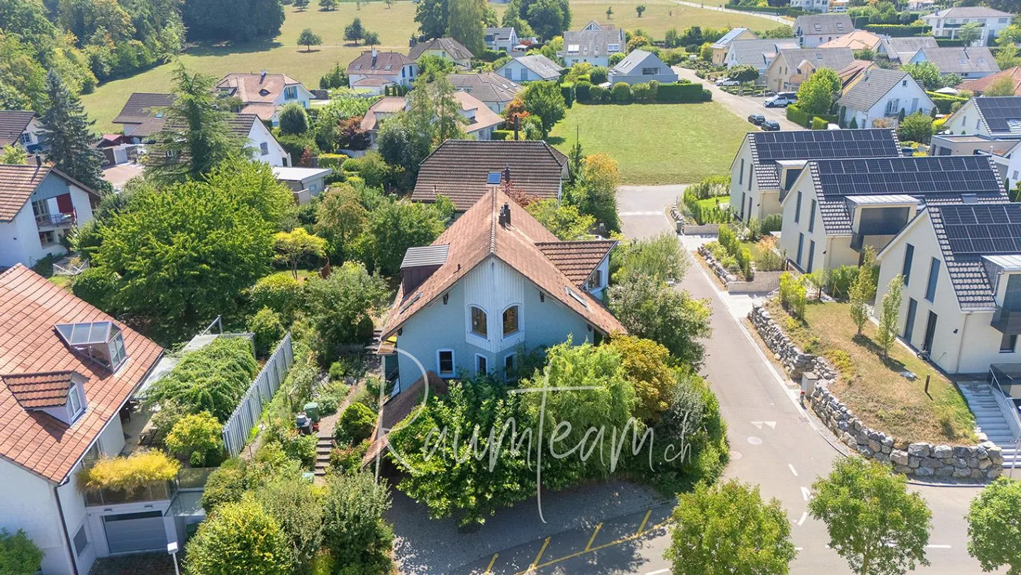 Une maison pour les familles avec un caractère particulier et un jardin de rêve - Photo 14 sur 16