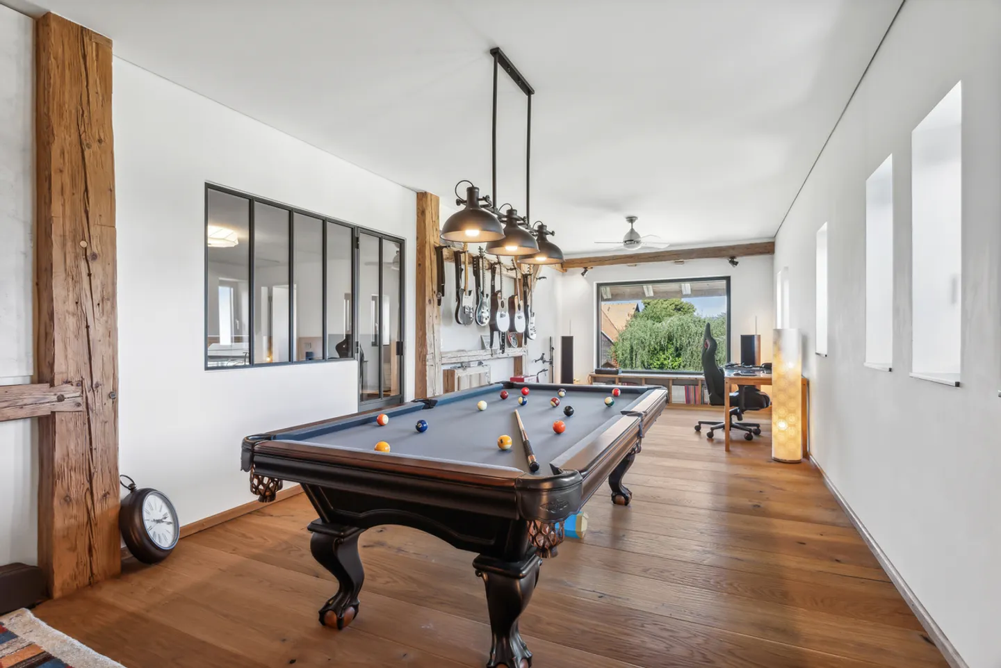 Magnificent renovated farmhouse with stable and paddock - Photo 11 of 13