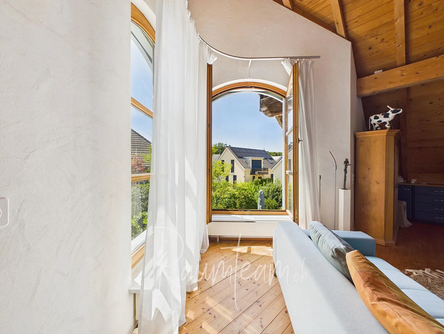 Une maison pour les familles avec un caractère particulier et un jardin de rêve - Photo 10 sur 16