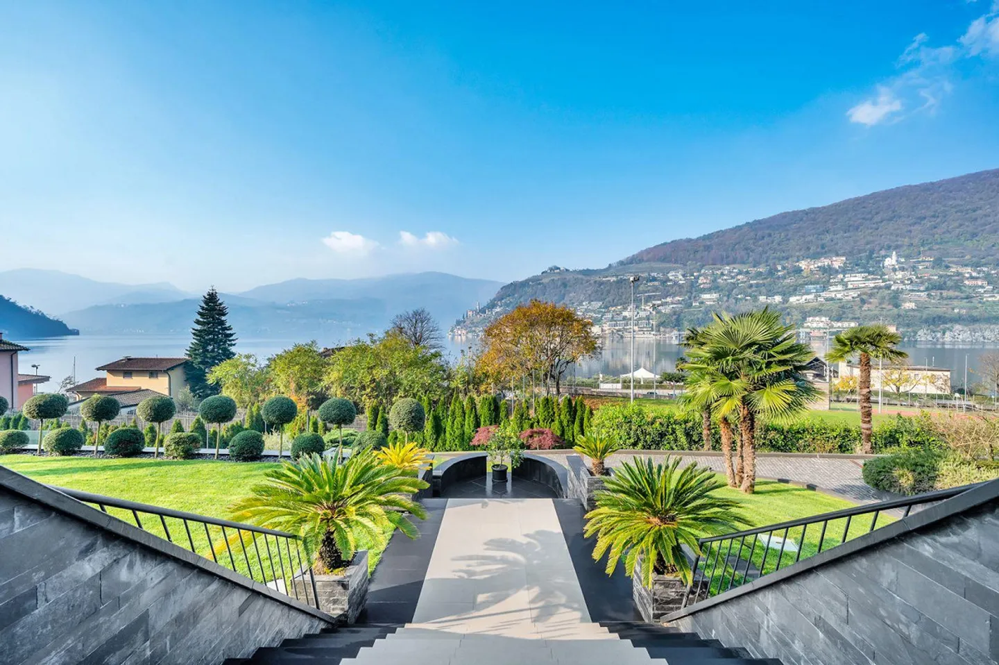 Luxusvilla mit Seeblick - Foto 8 von 15