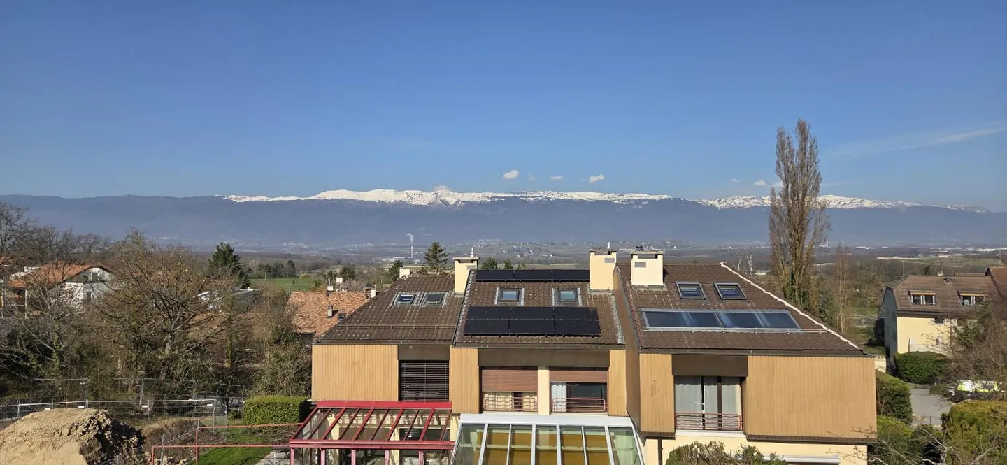 Hervorragende und einzigartige Duplexwohnung im Dachgeschoss in Bernex - Foto 3 von 17