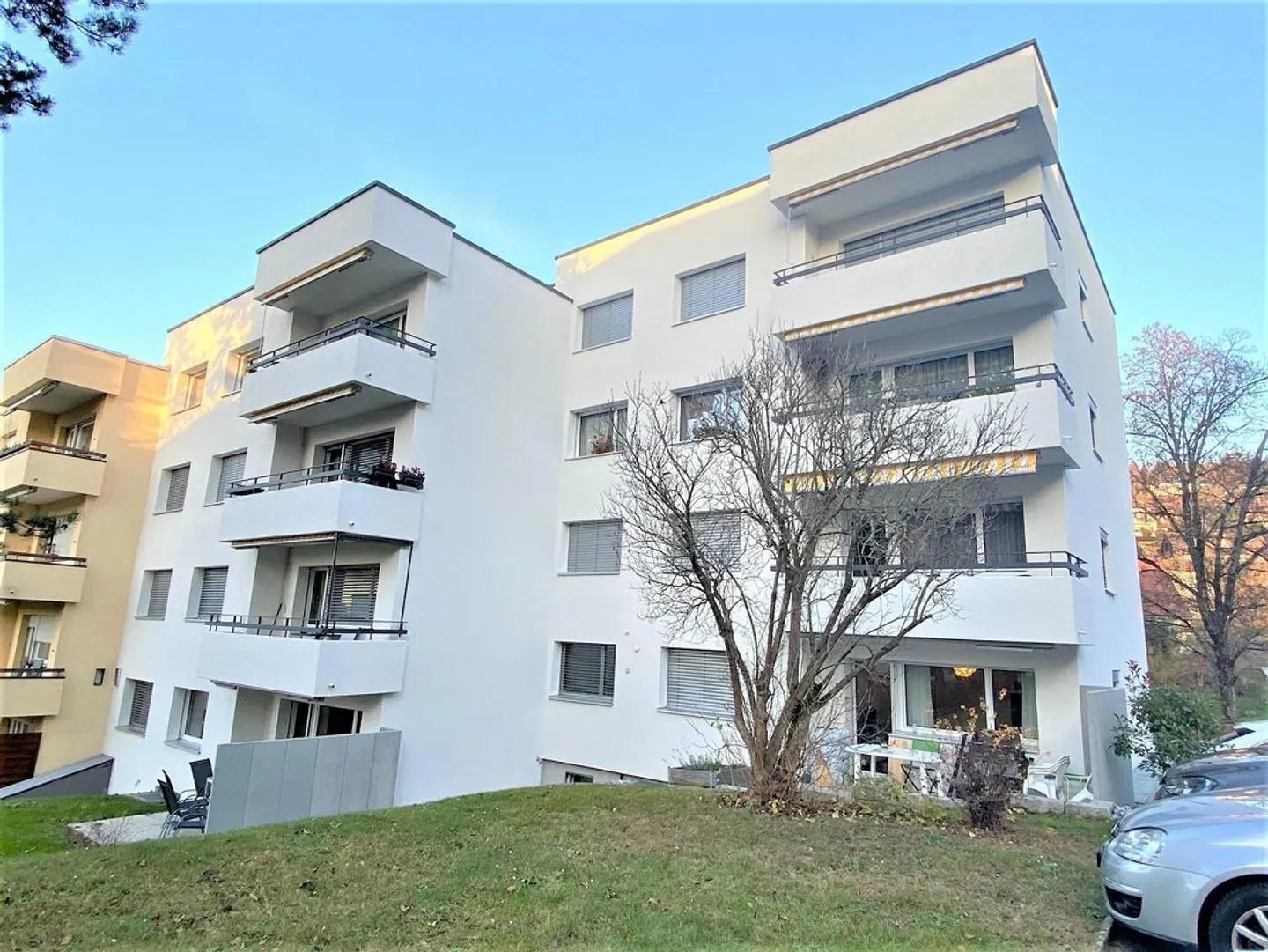Renovated 3.5-room apartment with balcony - Photo 1 of 10