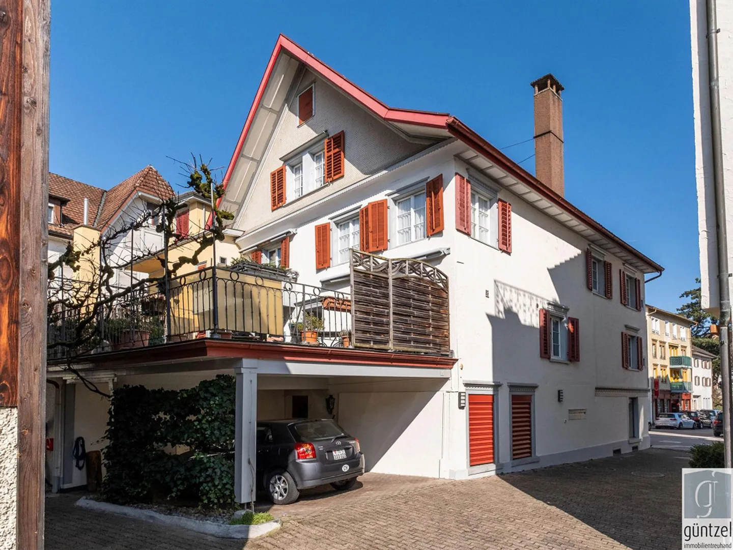 Attraktives Generationenhaus - Foto 1 von 13