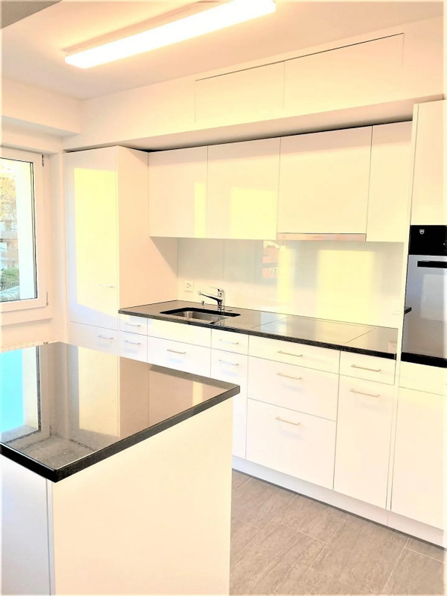 Renovated 3.5-room apartment with balcony - Photo 5 of 10