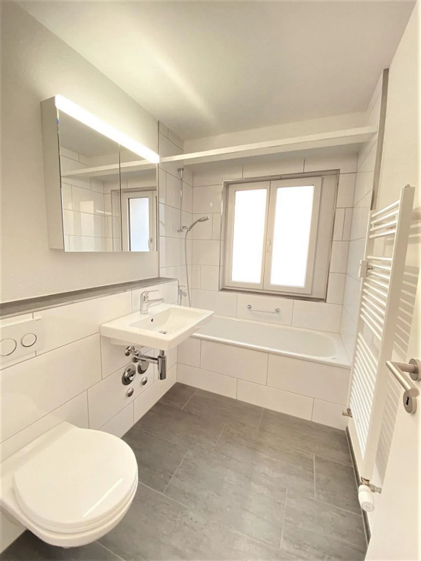 Renovated 3.5-room apartment with balcony - Photo 7 of 10