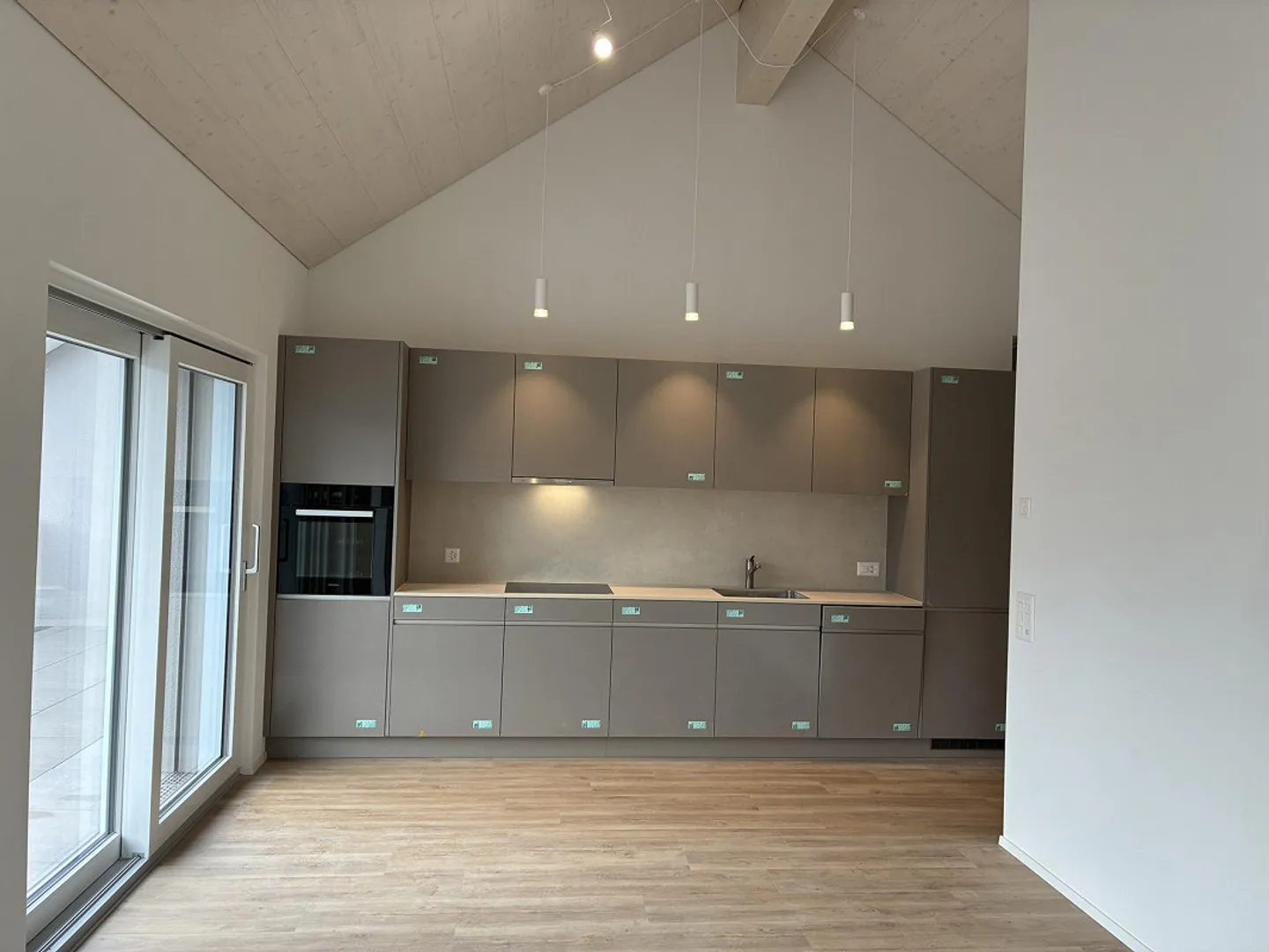3.5 Attic Apartment, New Building - Photo 1 of 9