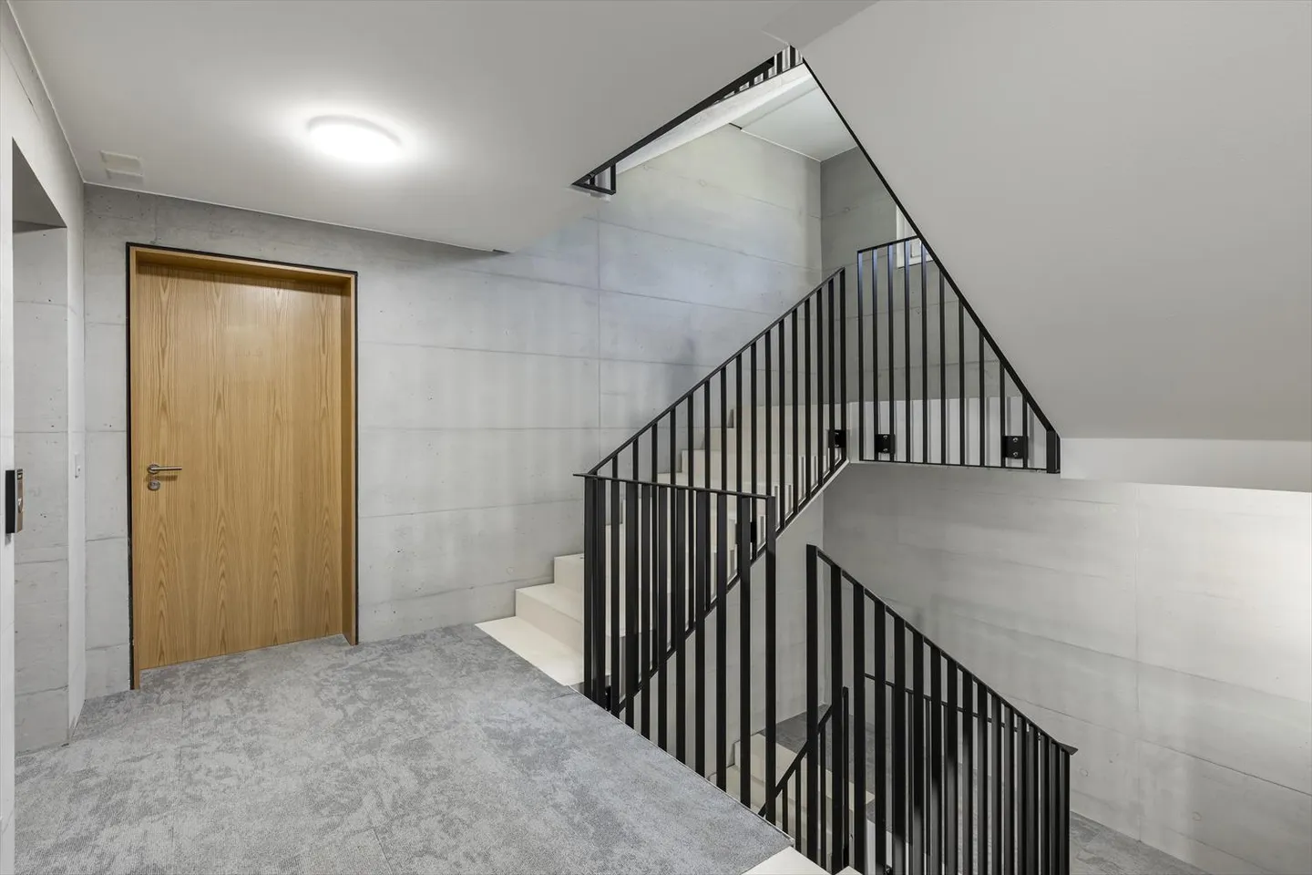Beautiful bright 4.5-room apartment on the top floor in Matran - Photo 8 of 8