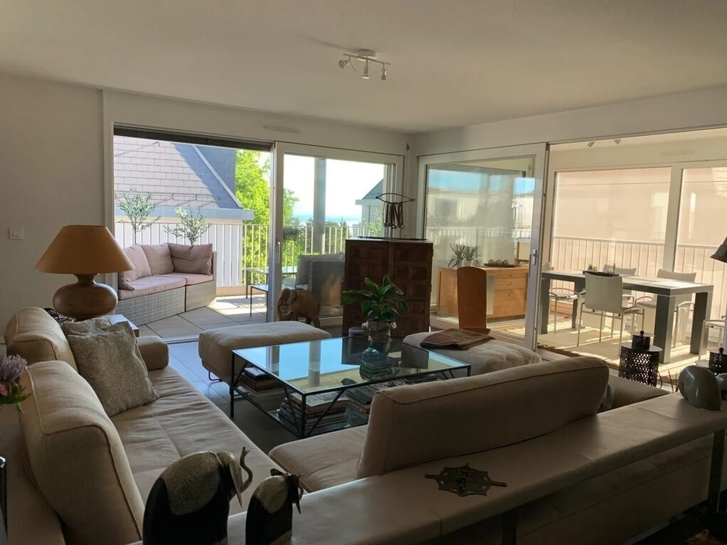 Appartement situé dans une zone résidentielle et proche des commodités - Photo 4 sur 10