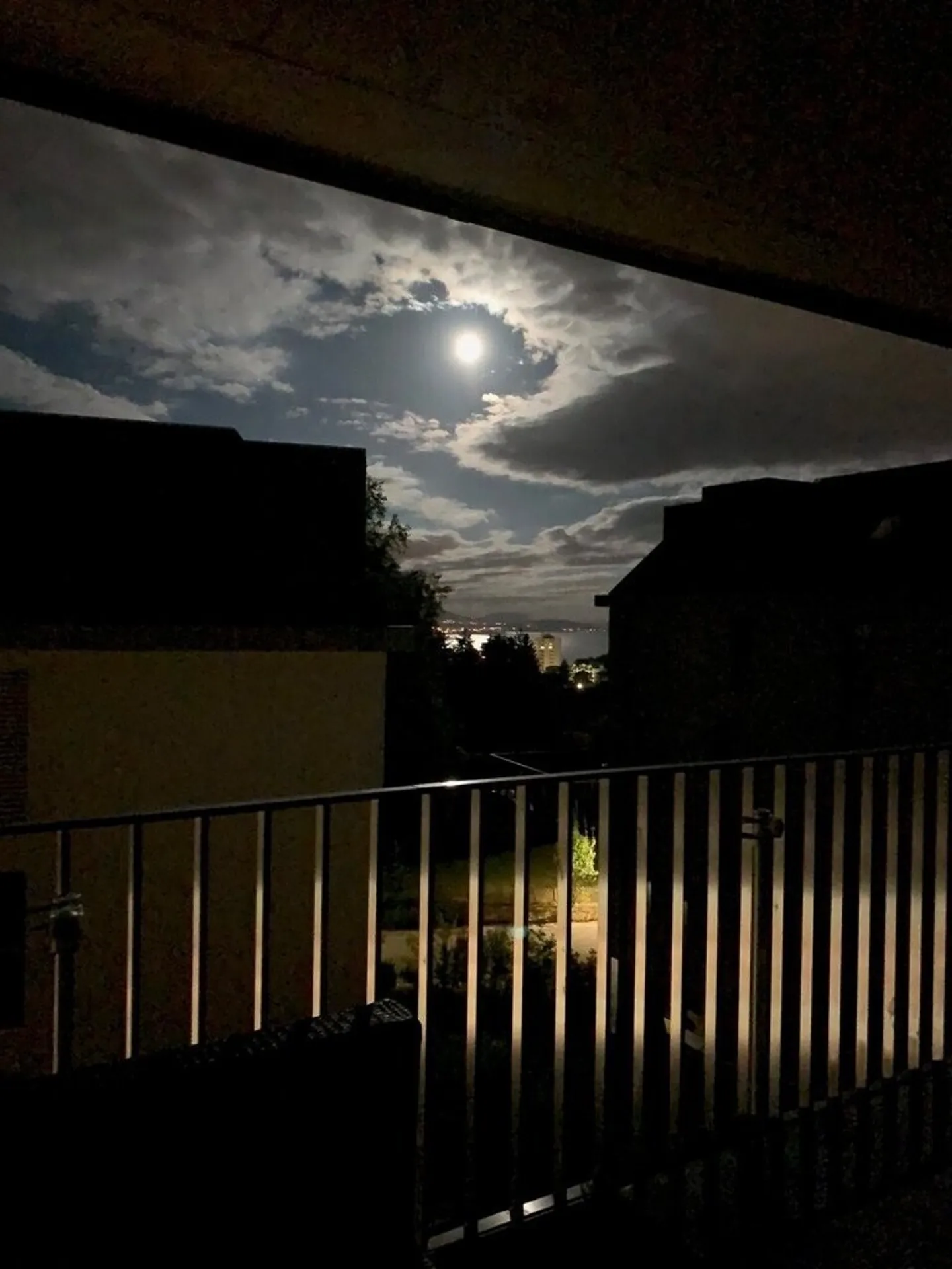 Appartement situé dans une zone résidentielle et proche des commodités - Photo 7 sur 10