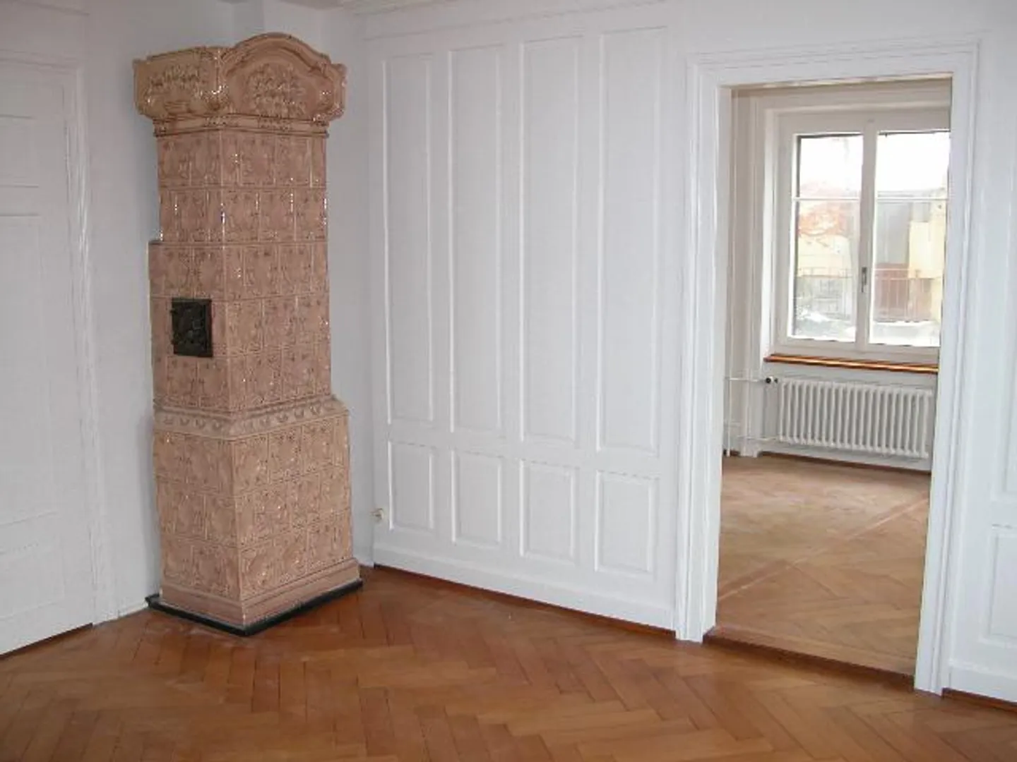 Gently renovated 4-room old building apartment in the center - Photo 1 of 8