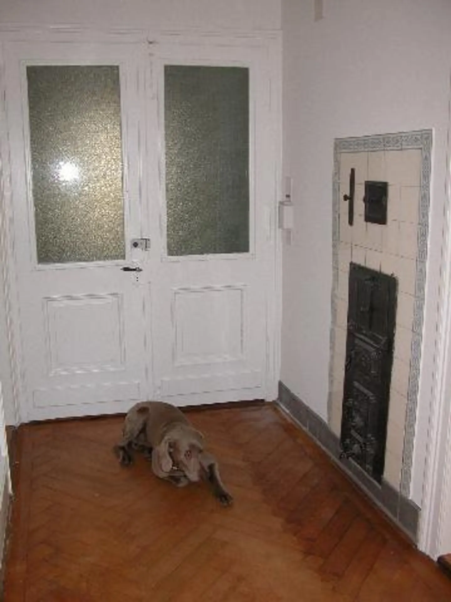 Gently renovated 4-room old building apartment in the center - Photo 4 of 8