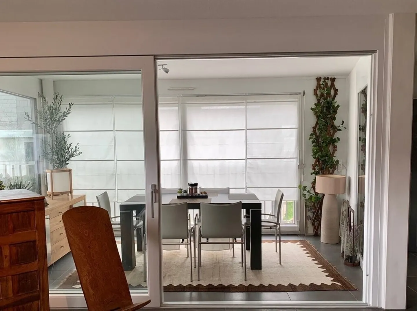 Appartement situé dans une zone résidentielle et proche des commodités - Photo 2 sur 10