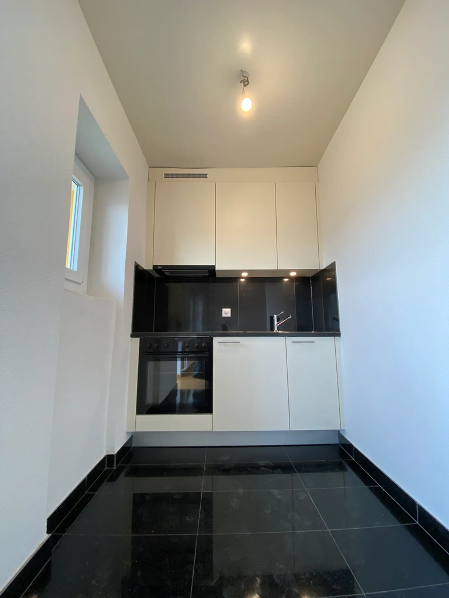 Appartamento completamente ristrutturato a almeno 15 minuti dal centro città - Foto 6 di 8