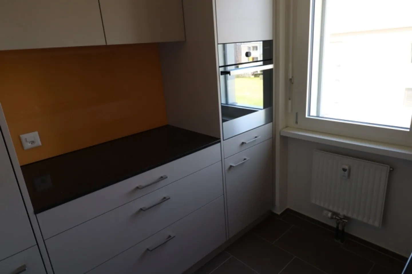 Belle appartement de 3,5 pièces avec balcon au cœur d'Emmenbrücke - Photo 5 sur 8