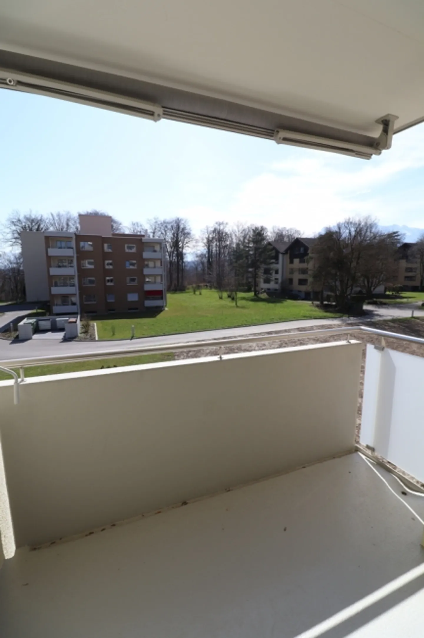 Belle appartement de 3,5 pièces avec balcon au cœur d'Emmenbrücke - Photo 7 sur 8