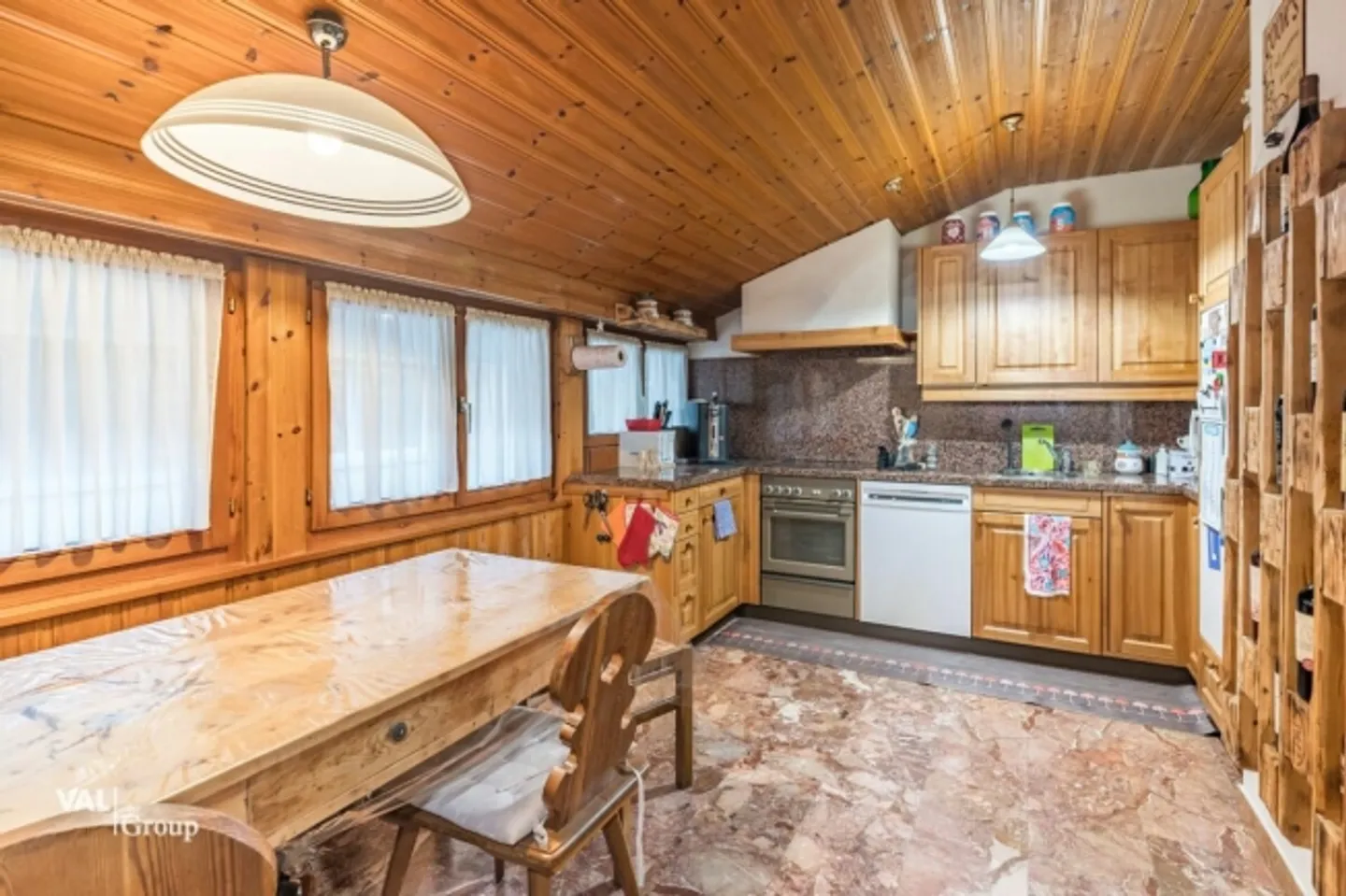 Charming residential/commercial building in Gondo - versatile and quietly located - Photo 3 of 11