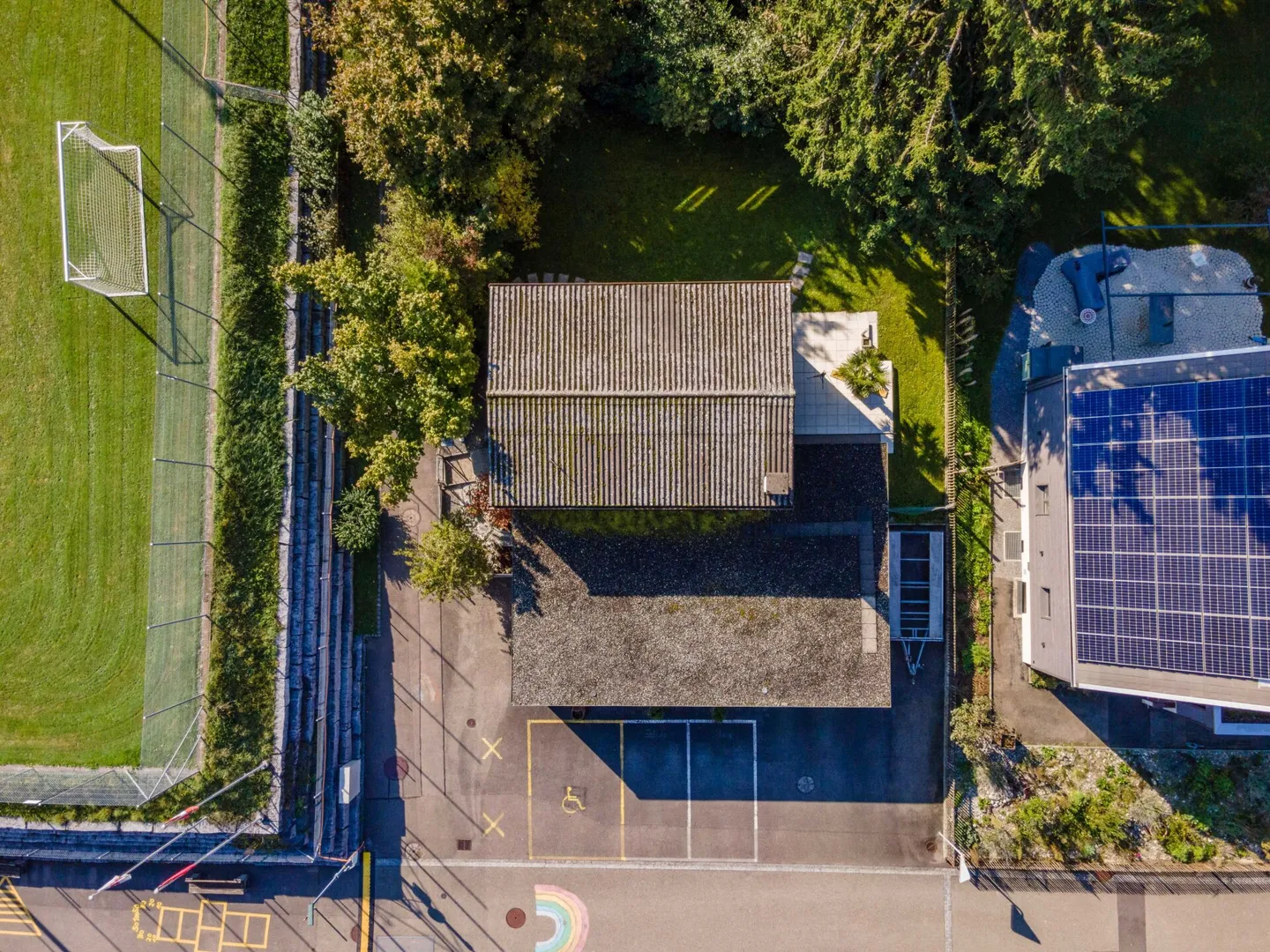 Ehemaliges Postgebäude mit Einfamilienhaus & Gewerbe - zentrumsnah in Itingen - Foto 3 von 12